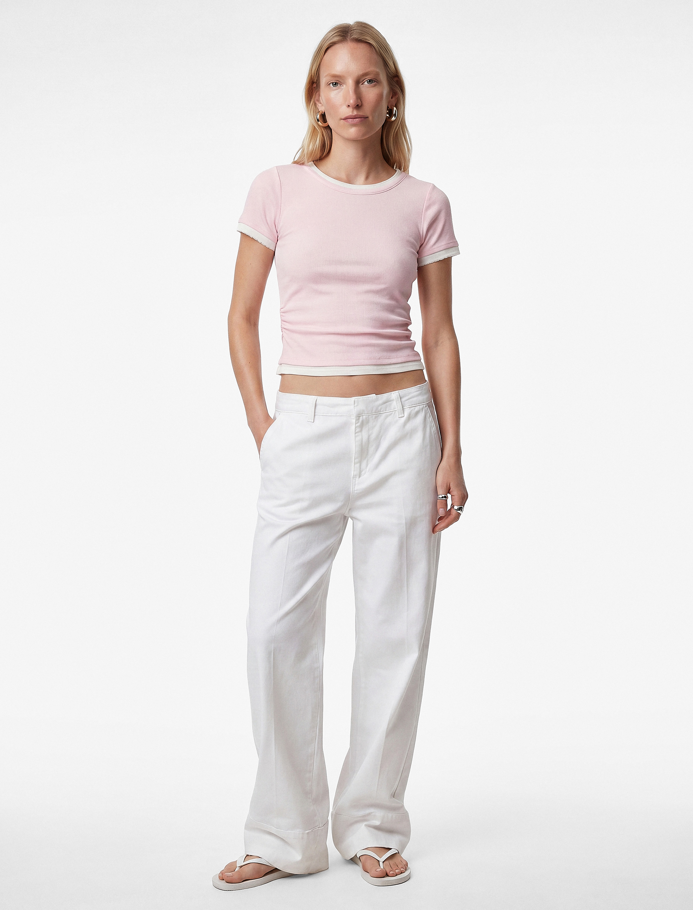   Slim Fit Bisiklet Yaka Kısa Kollu Katmanlı Dantel Detaylı Tişört