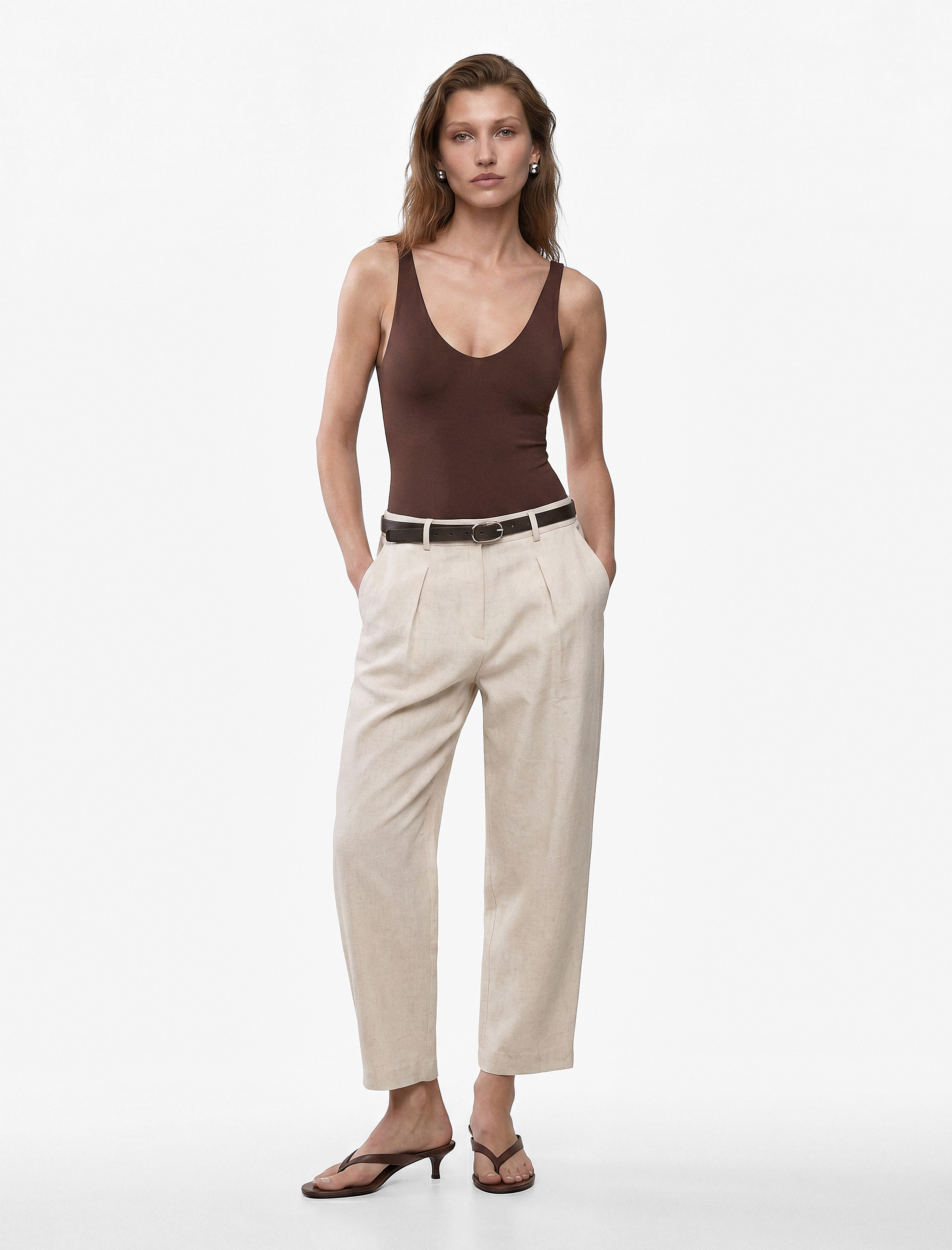   Slim Fit U Yaka Kalın Askılı Bodysuit