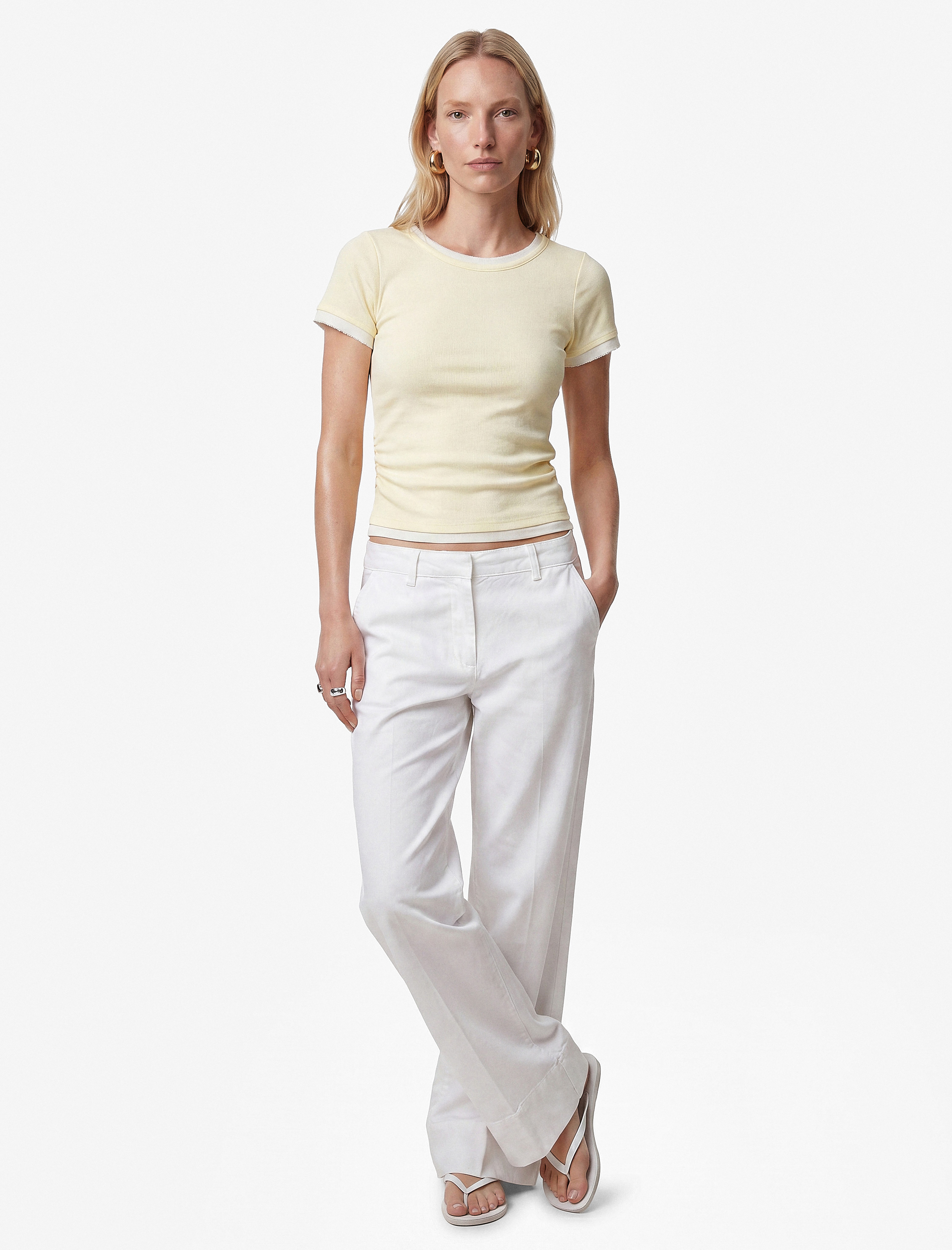  Slim Fit Bisiklet Yaka Kısa Kollu Katmanlı Dantel Detaylı Tişört