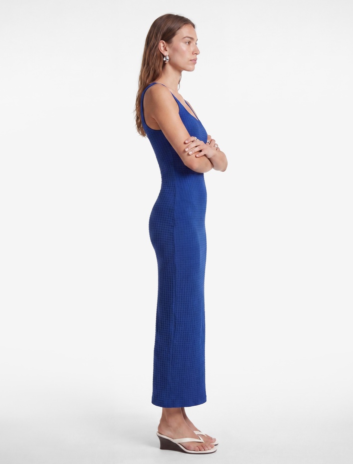  Koton X Sibil Çetinkaya - Kare Yaka Kalın Askılı Dokulu Kobalt Mavi Bodycon Elbise