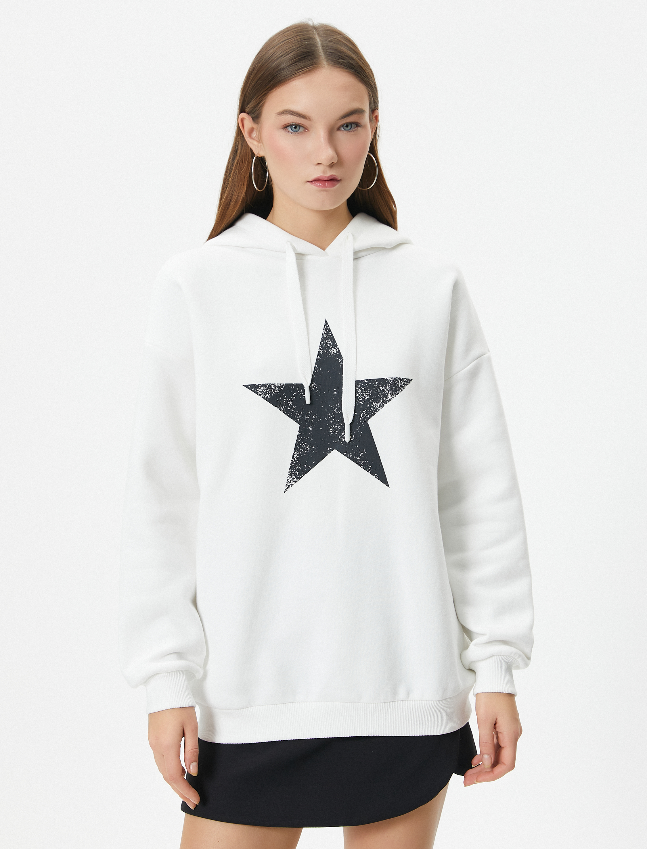   Rahat Kalıp Arkası Baskılı Şardonlu Kapüşonlu Sweatshirt