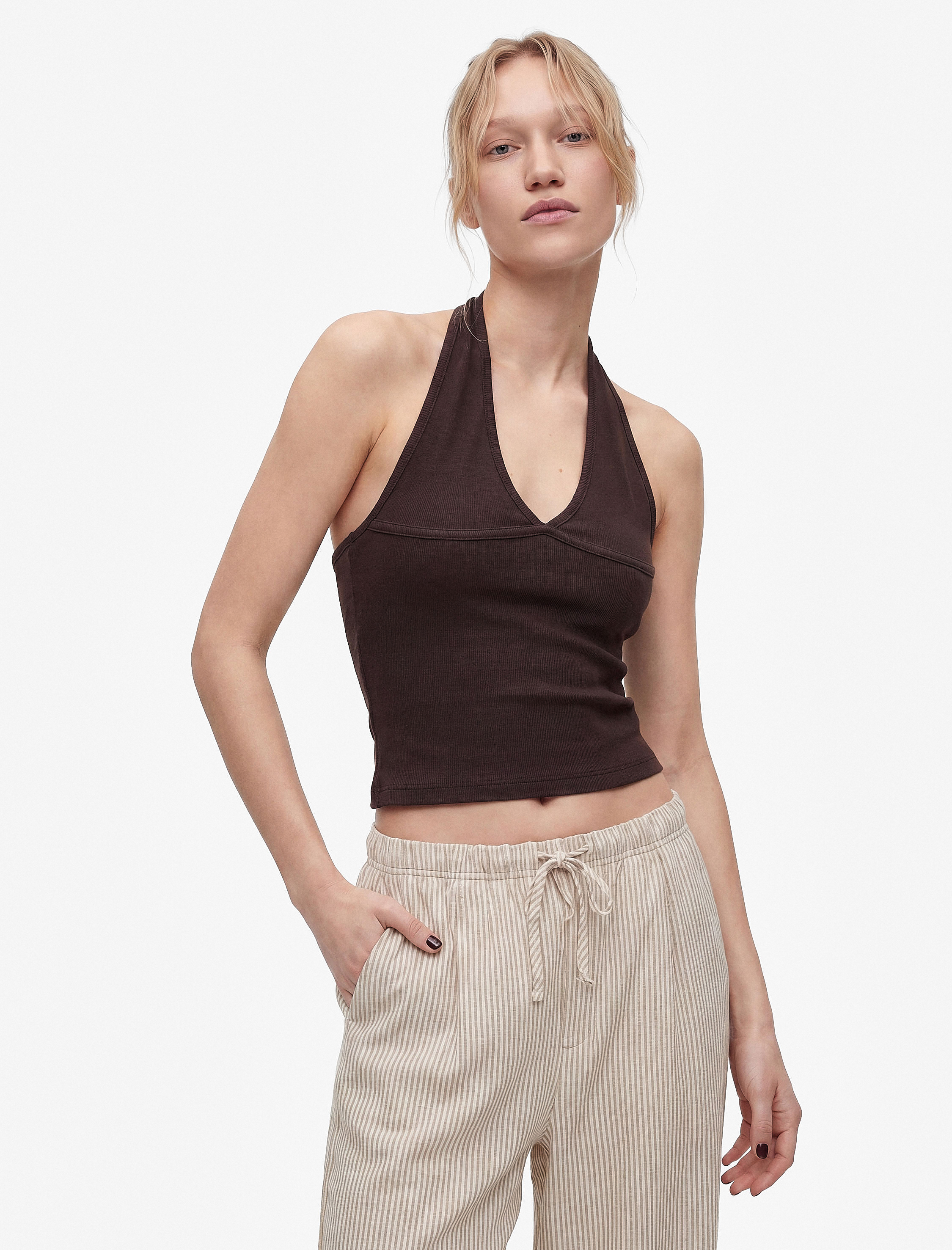   Pamuklu Dikiş Detaylı Kolsuz Slim Fit Crop Halter Yaka Bluz