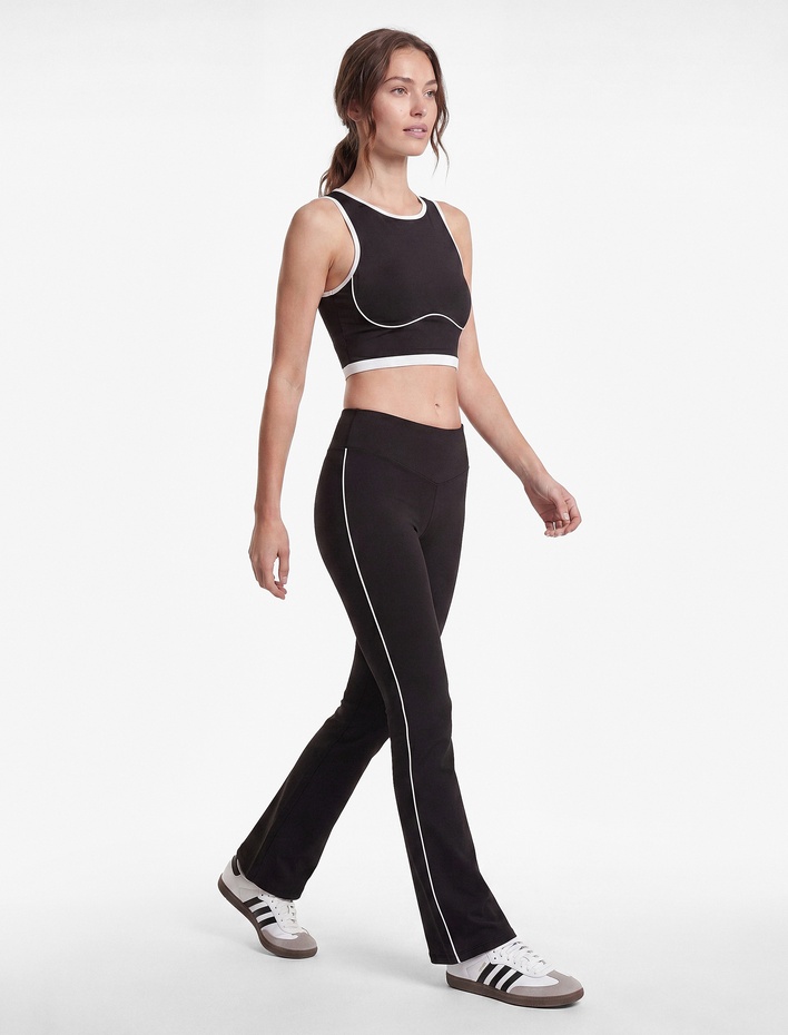 İspanyol Paça Şerit Detaylı Yüksek Bel Slim Fit Spor Tayt