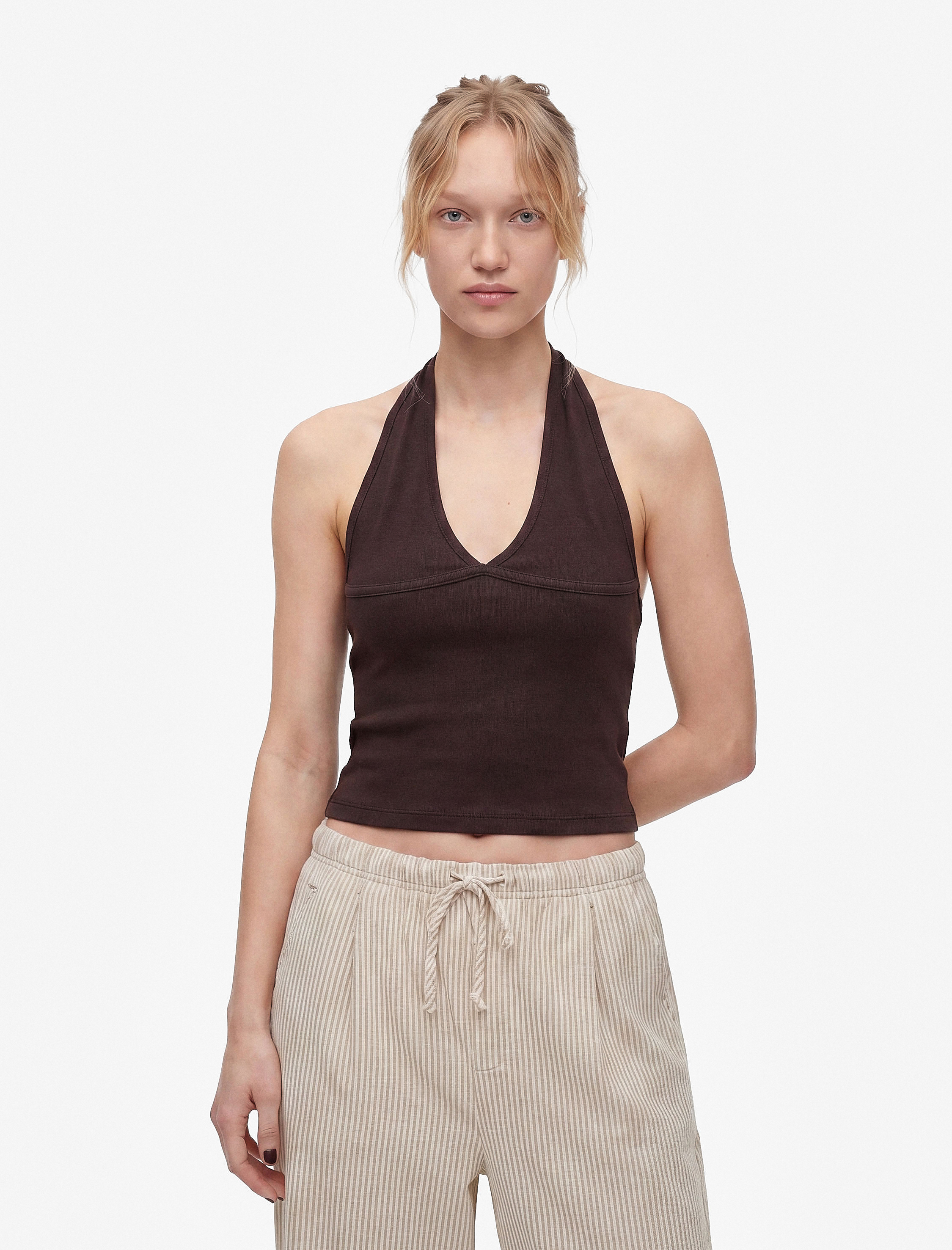   Pamuklu Dikiş Detaylı Kolsuz Slim Fit Crop Halter Yaka Bluz