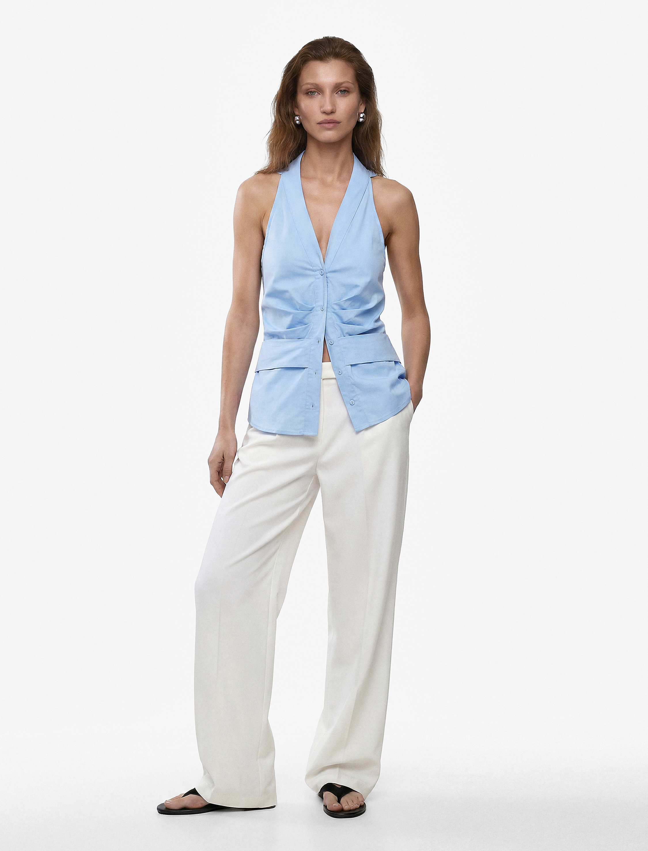   Slim Fit Pamuklu Arkadan Bağlama Detaylı V Yaka Düğmeli Poplin Kolsuz Gömlek