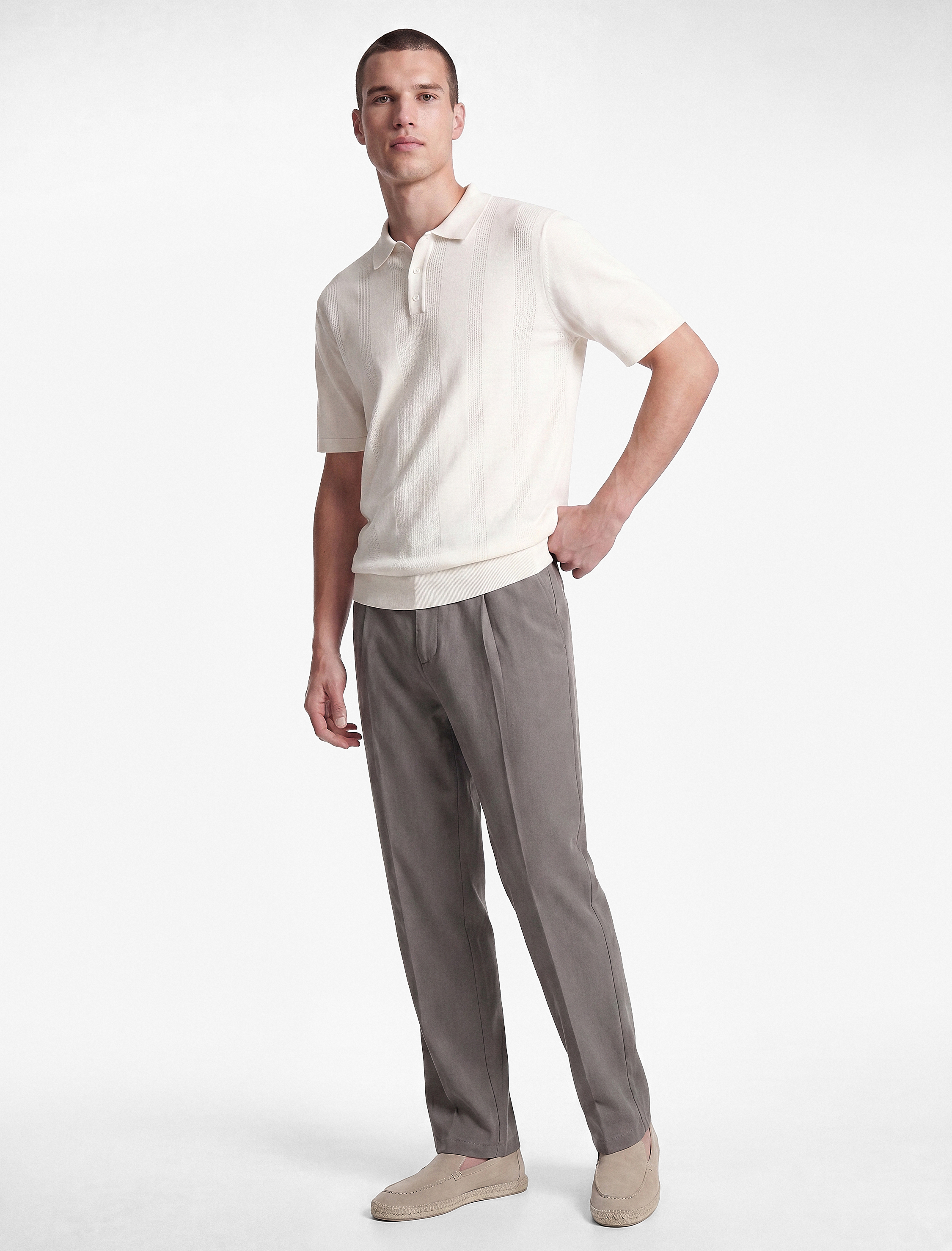  Pileli Cep Detaylı Regular Fit Geniş Paça Viskon Kumaş Pantolon