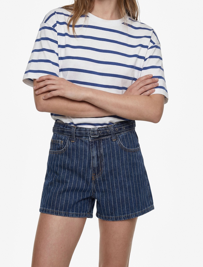  Kemer Detaylı Çizgili Regular Fit Pamuklu Mini Denim Şort