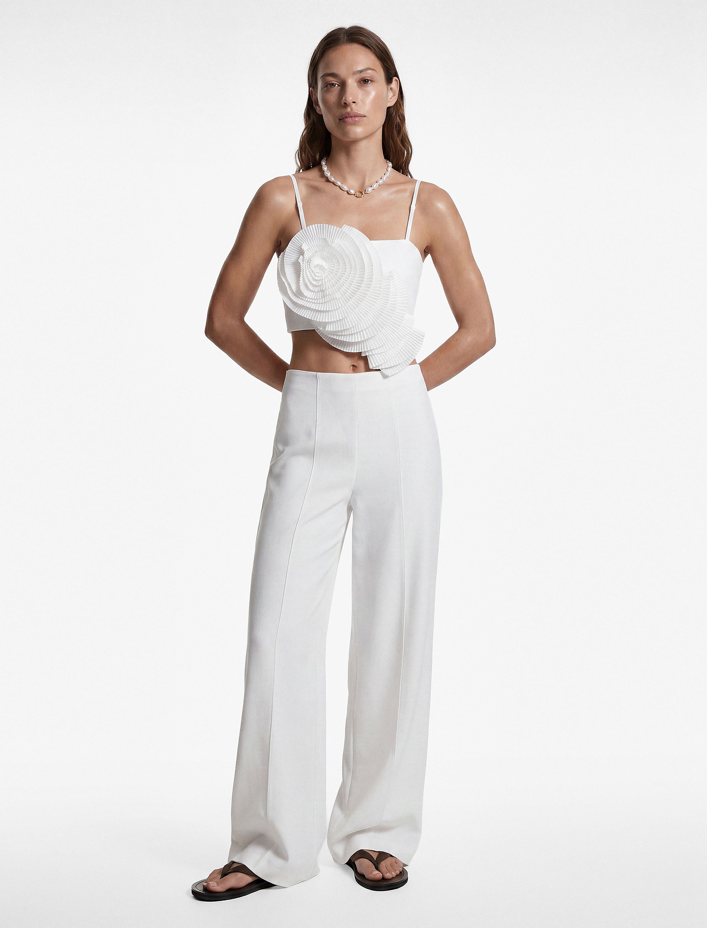   Koton X Sibil Çetinkaya - Slim Fit Kat Kat Gül Aplike Detaylı İp Askılı Crop Top