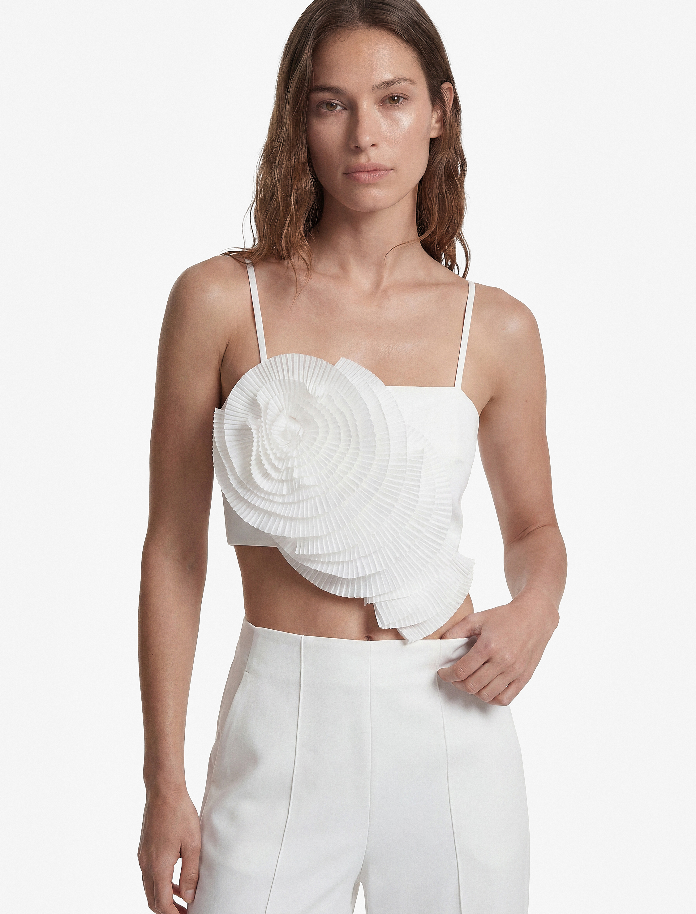  Koton X Sibil Çetinkaya - Slim Fit Kat Kat Gül Aplike Detaylı İp Askılı Crop Top