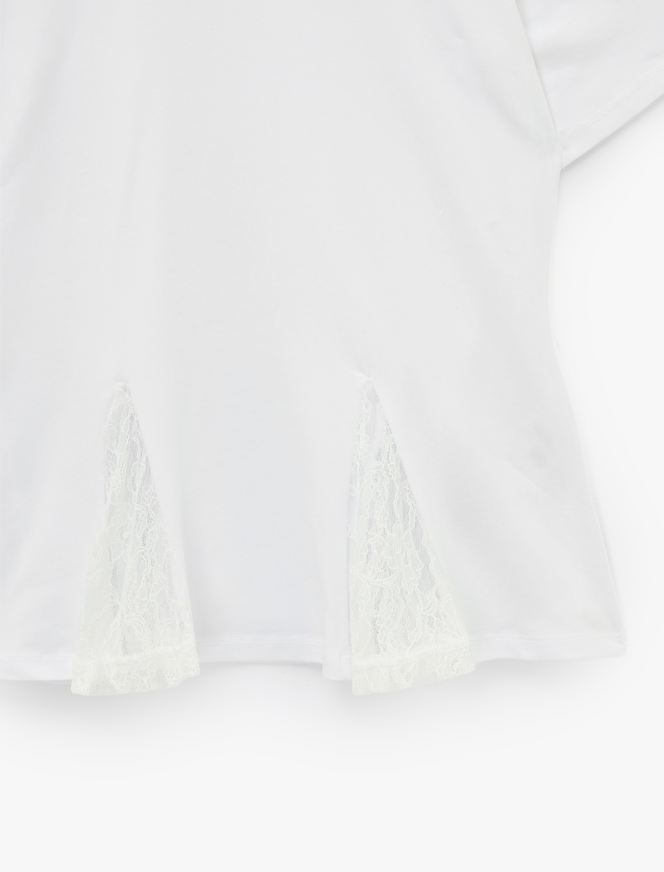   Pamuklu Slim Fit Kısa Kollu Bisiklet Yaka Dantel Detaylı Volümlü Peplum Kesim Tişört