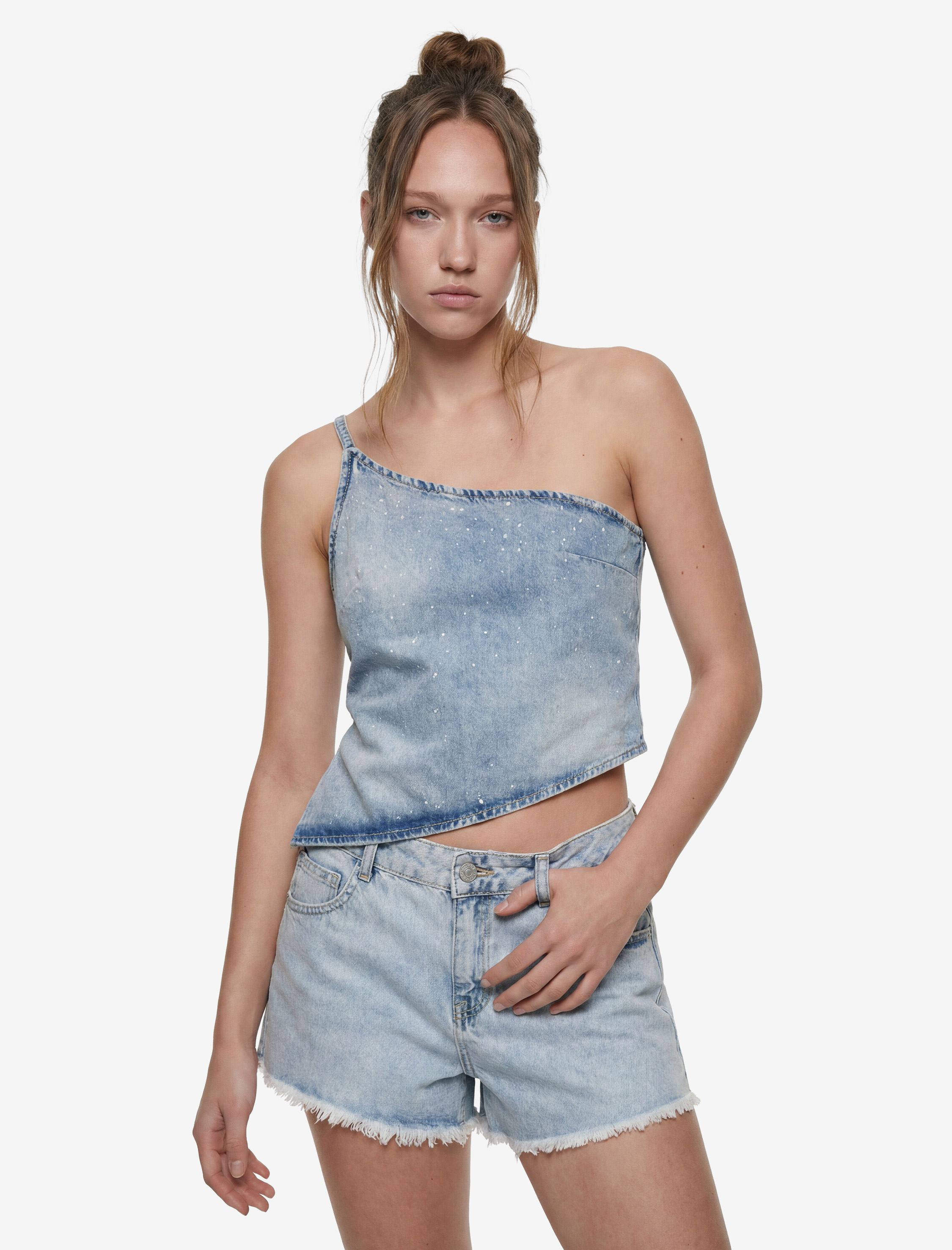   Rahat Kalıp Taş Detaylı Pamuklu Fermuarlı Askılı Asimetrik Denim Bluz