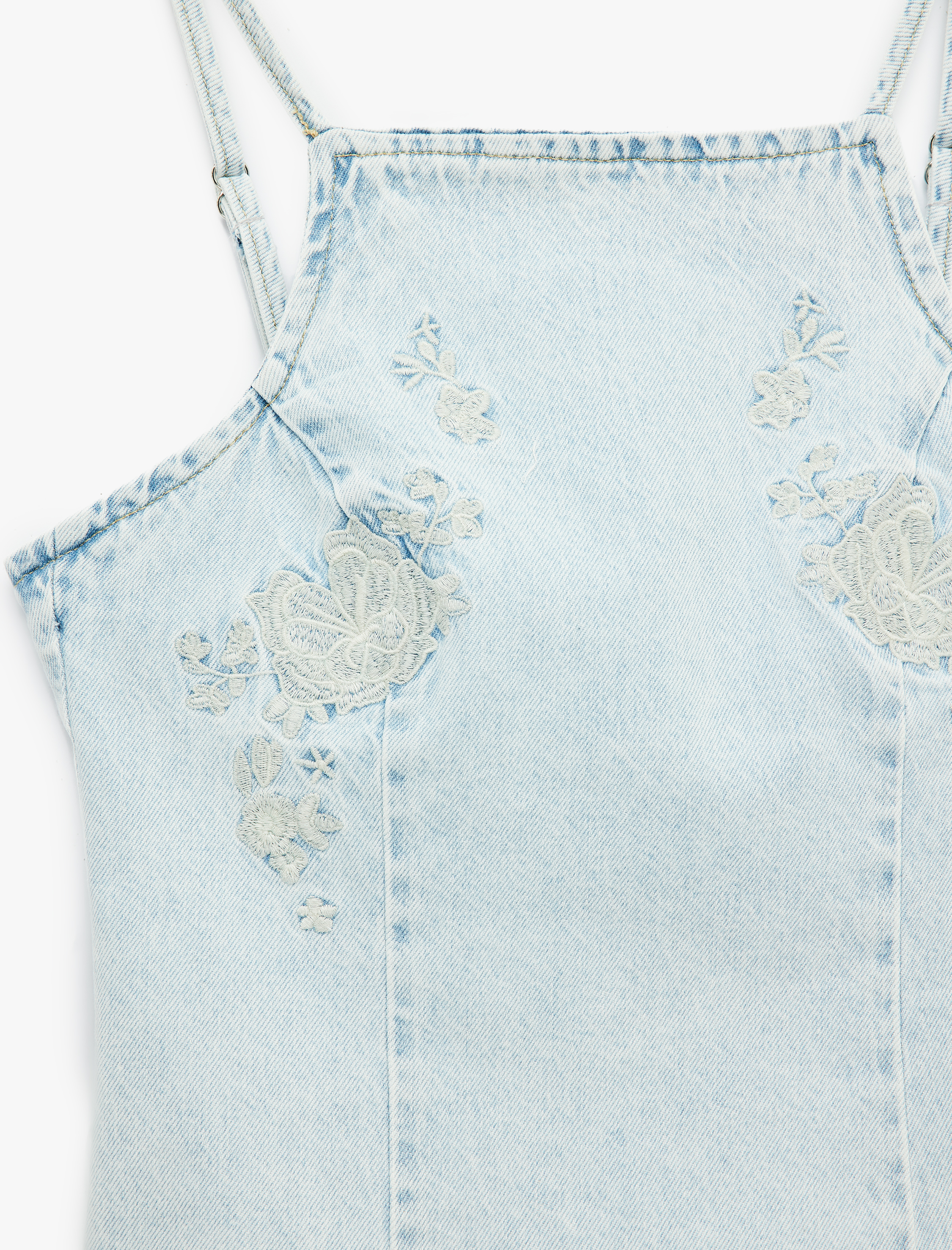   Bağlamalı Sırt Detaylı Nakışlı Kare Halter Yaka Askılı Denim Top
