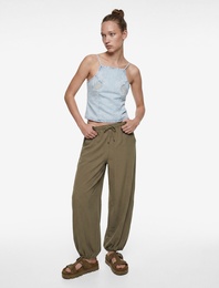 Bağlamalı Sırt Detaylı Nakışlı Kare Halter Yaka Askılı Denim Top