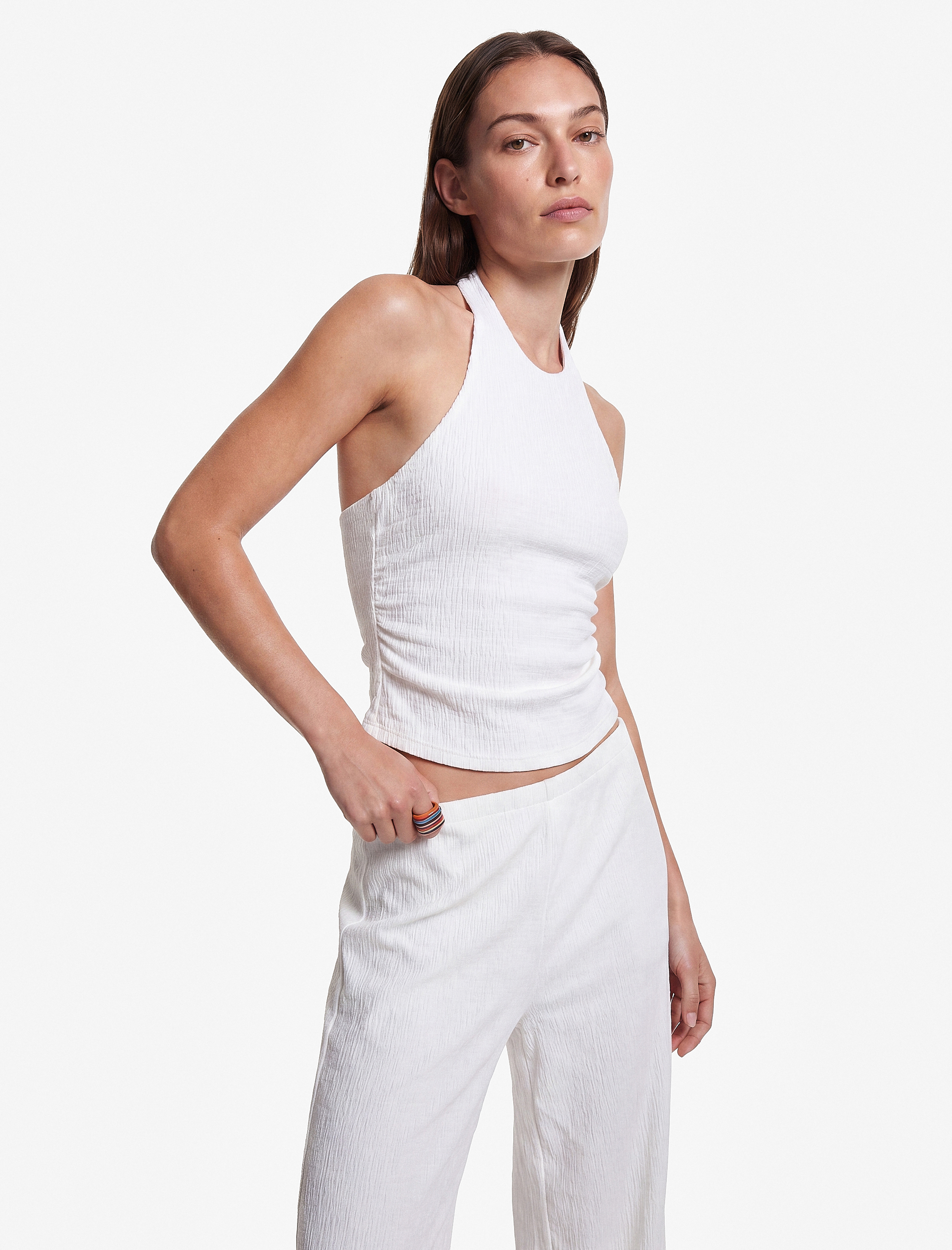  Koton X Sibil Çetinkaya - Bürümcük Kumaş Sırt Dekolteli Degaje Halter Yaka Bluz
