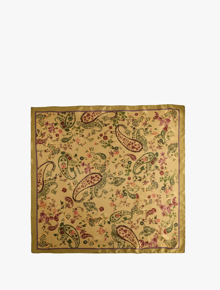 Kadın Saten Kumaş Çiçekli Kare Fular Bandana