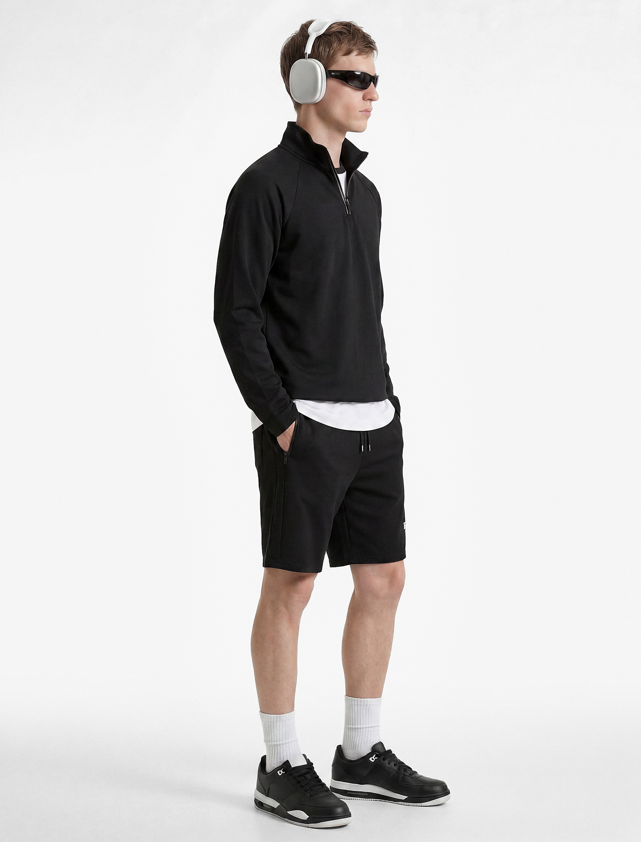   Straight Fit Beli Bağcıklı Baskılı Spor Şort