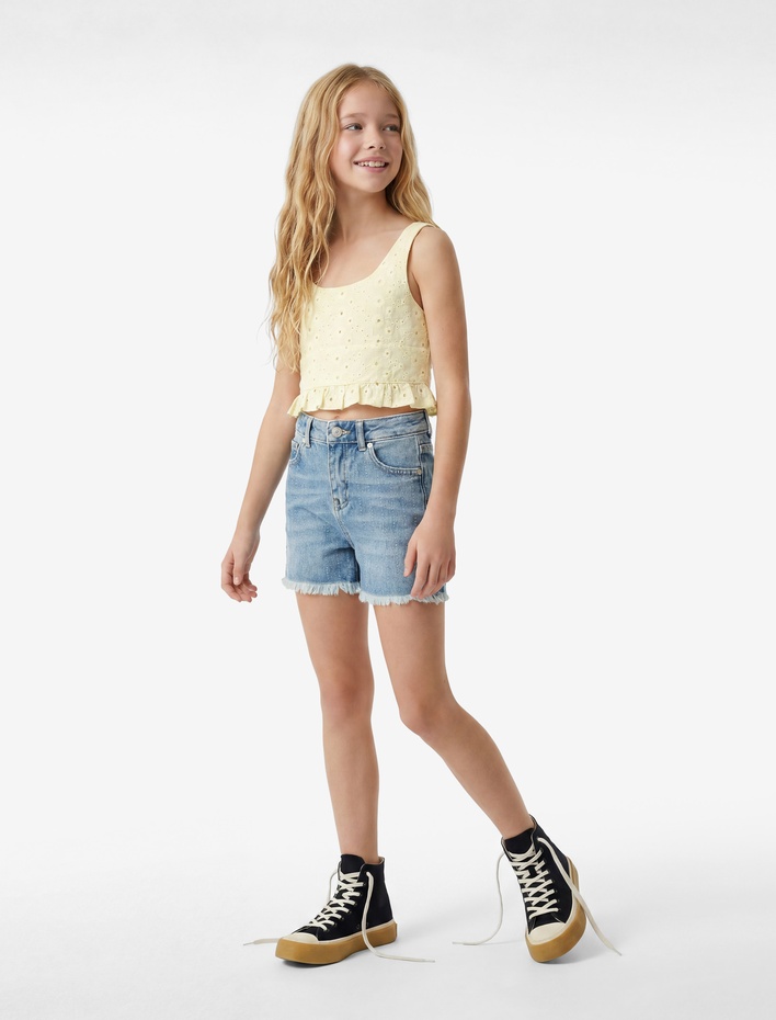 Kız Çocuk Pamuklu Yuvarlak Yaka Askılı Brodeli Crop Bluz