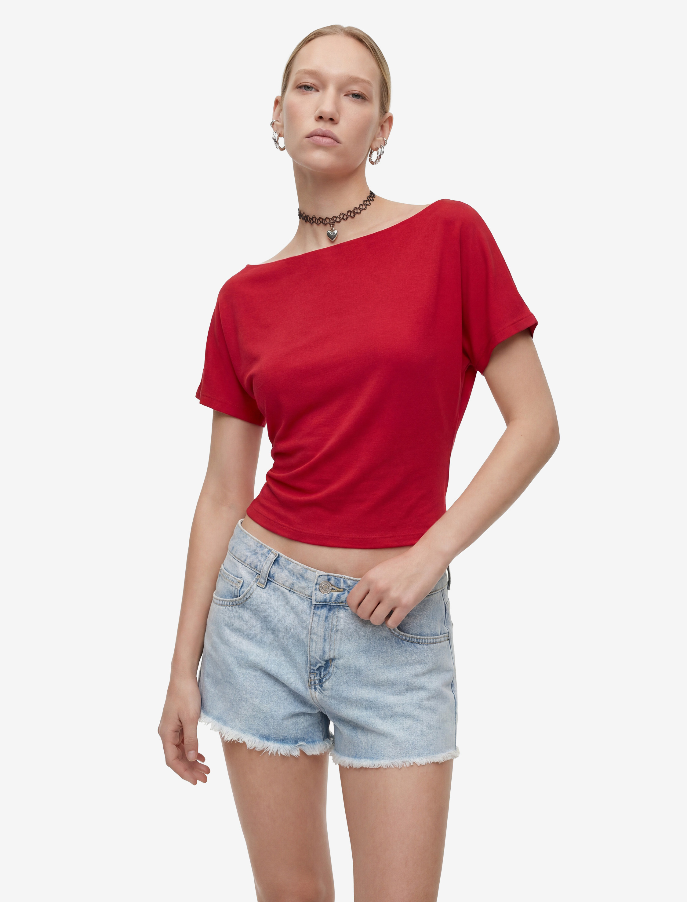   Modal Karışımlı Slim Fit Yarasa Kol Kayık Yaka Tişört