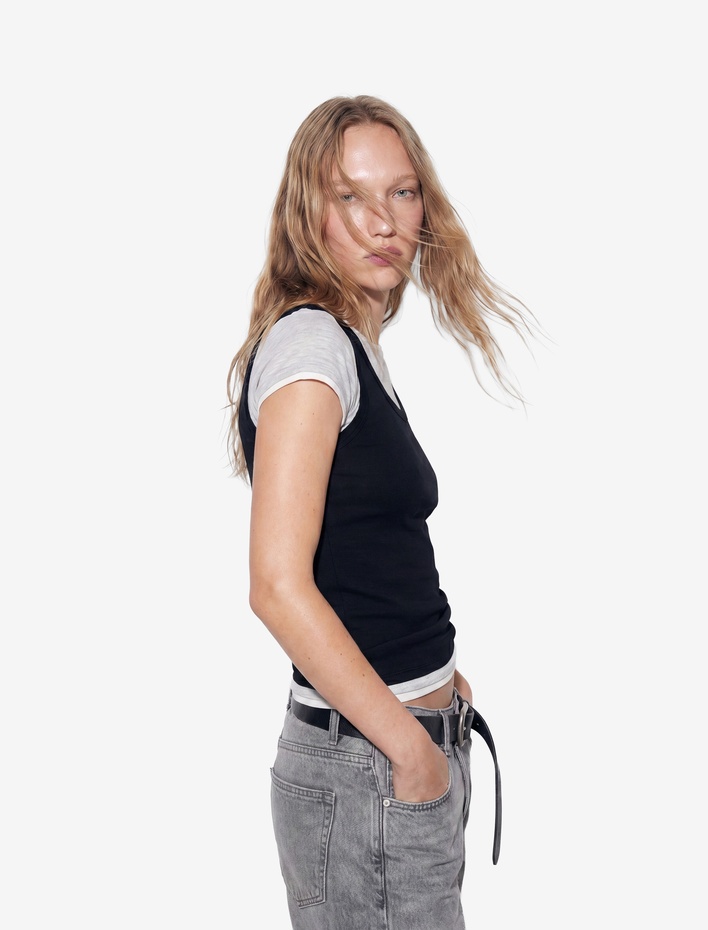  Slim Fit Bisiklet Yaka Katmanlı Viskon Karışımlı Kısa Kollu Tişört