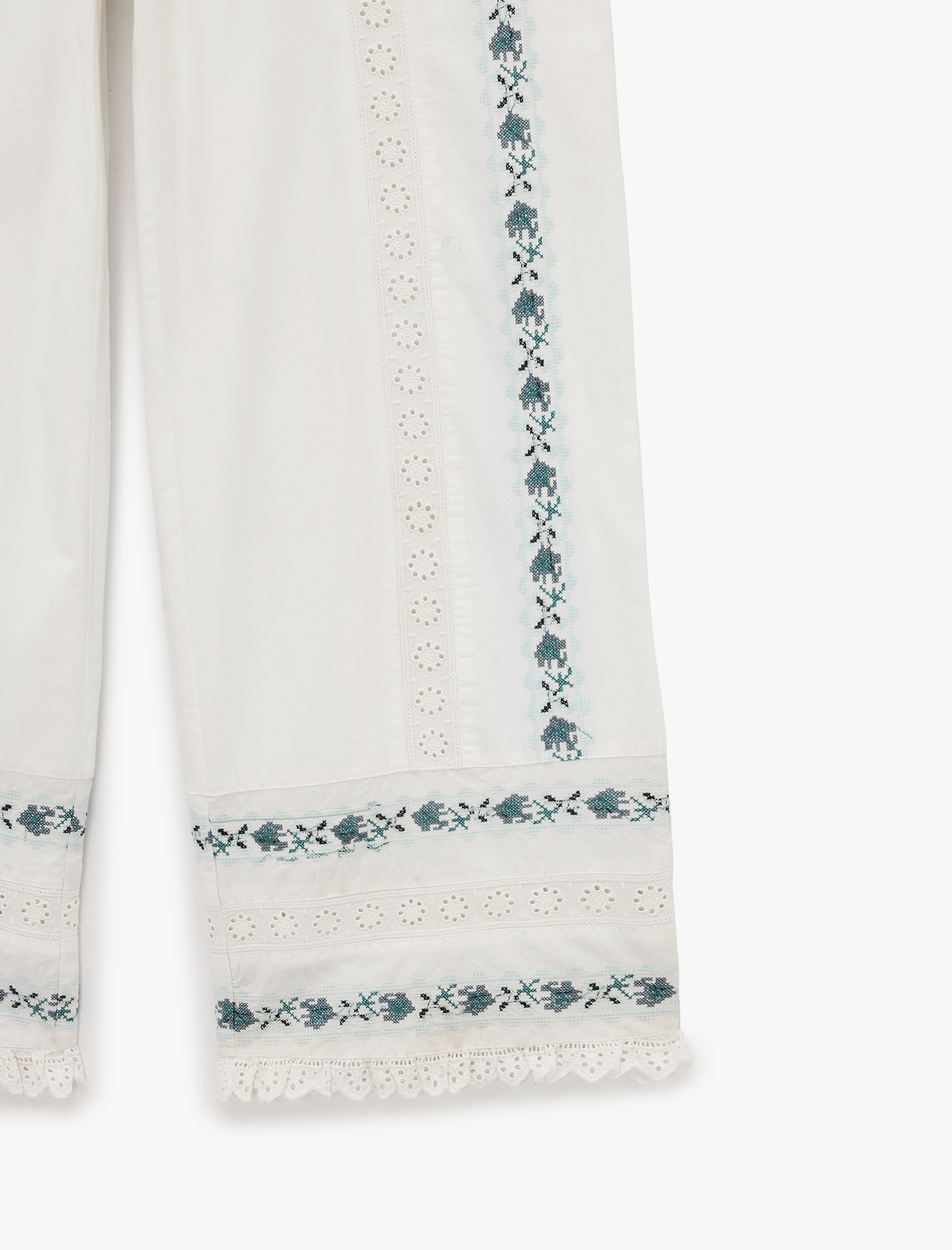   Pamuklu Etnik Motif Detaylı Nakışlı Dantelli Düz Bol Paça Pantolon