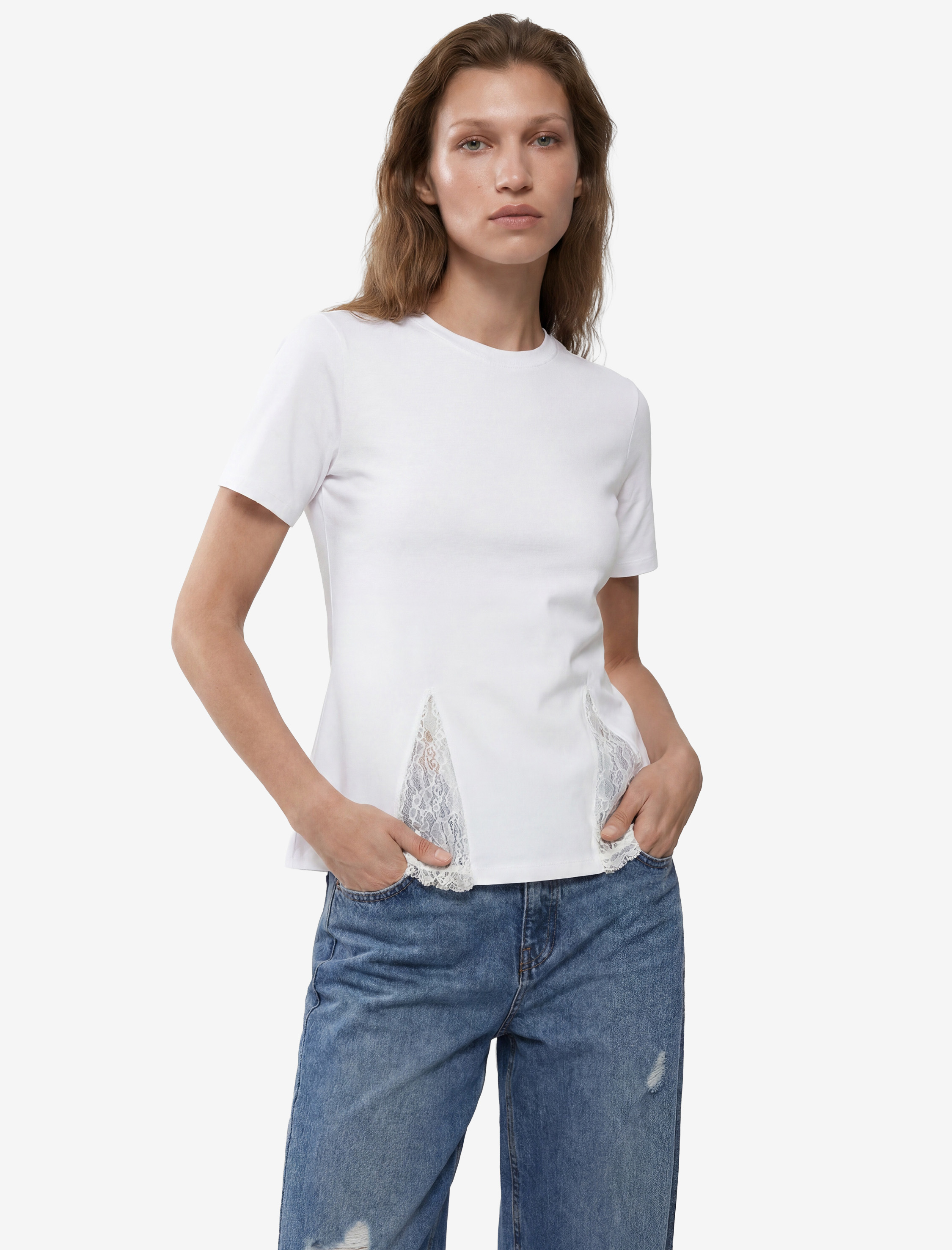   Pamuklu Slim Fit Kısa Kollu Bisiklet Yaka Dantel Detaylı Volümlü Peplum Kesim Tişört