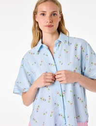 Desenli Rahat Kalıp Kısa Kollu Gömlek Yaka Viskon Pijama Üstü