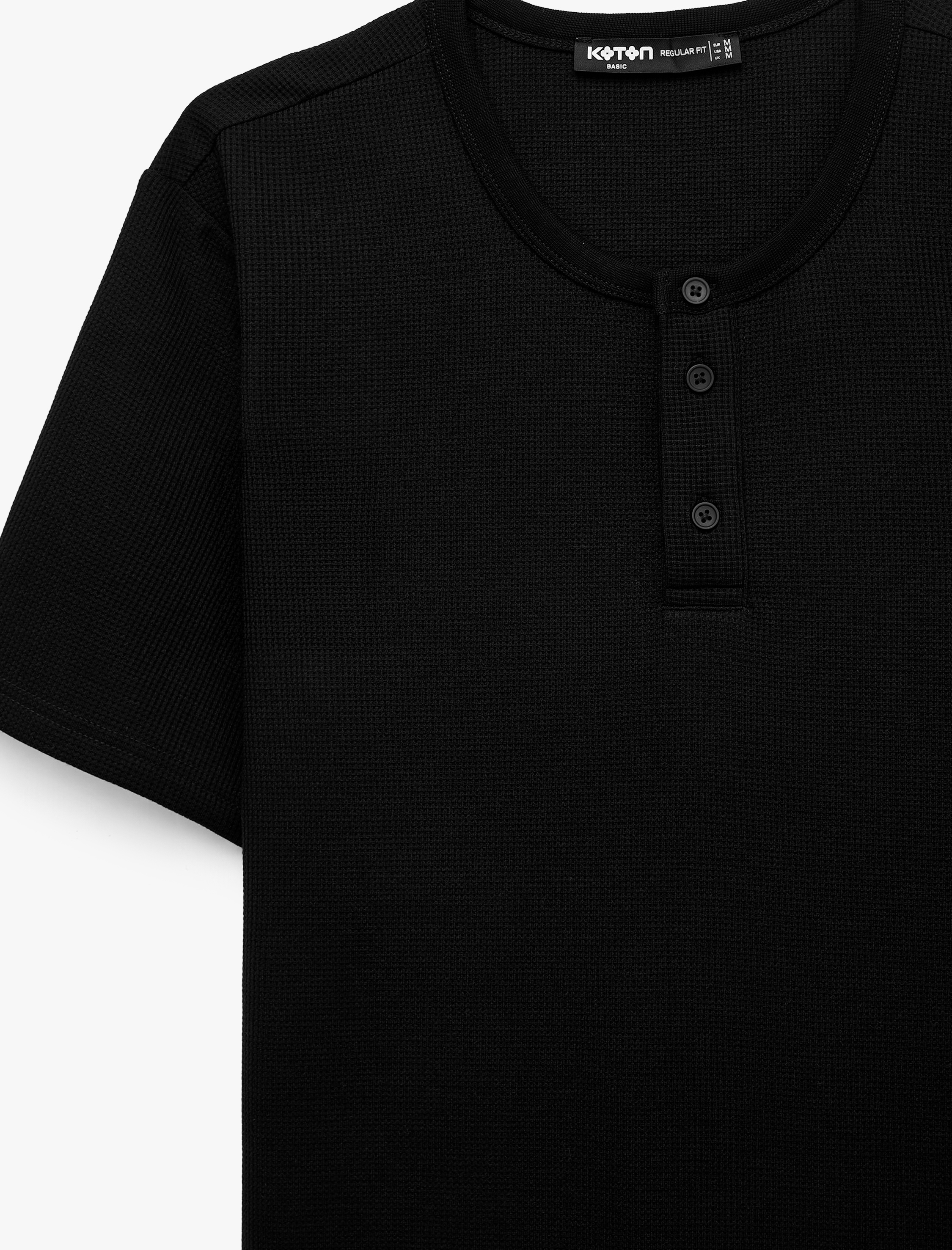   Regular Fit Waffle Dokulu Kısa Kollu Düğmeli Henley Yaka Tişört