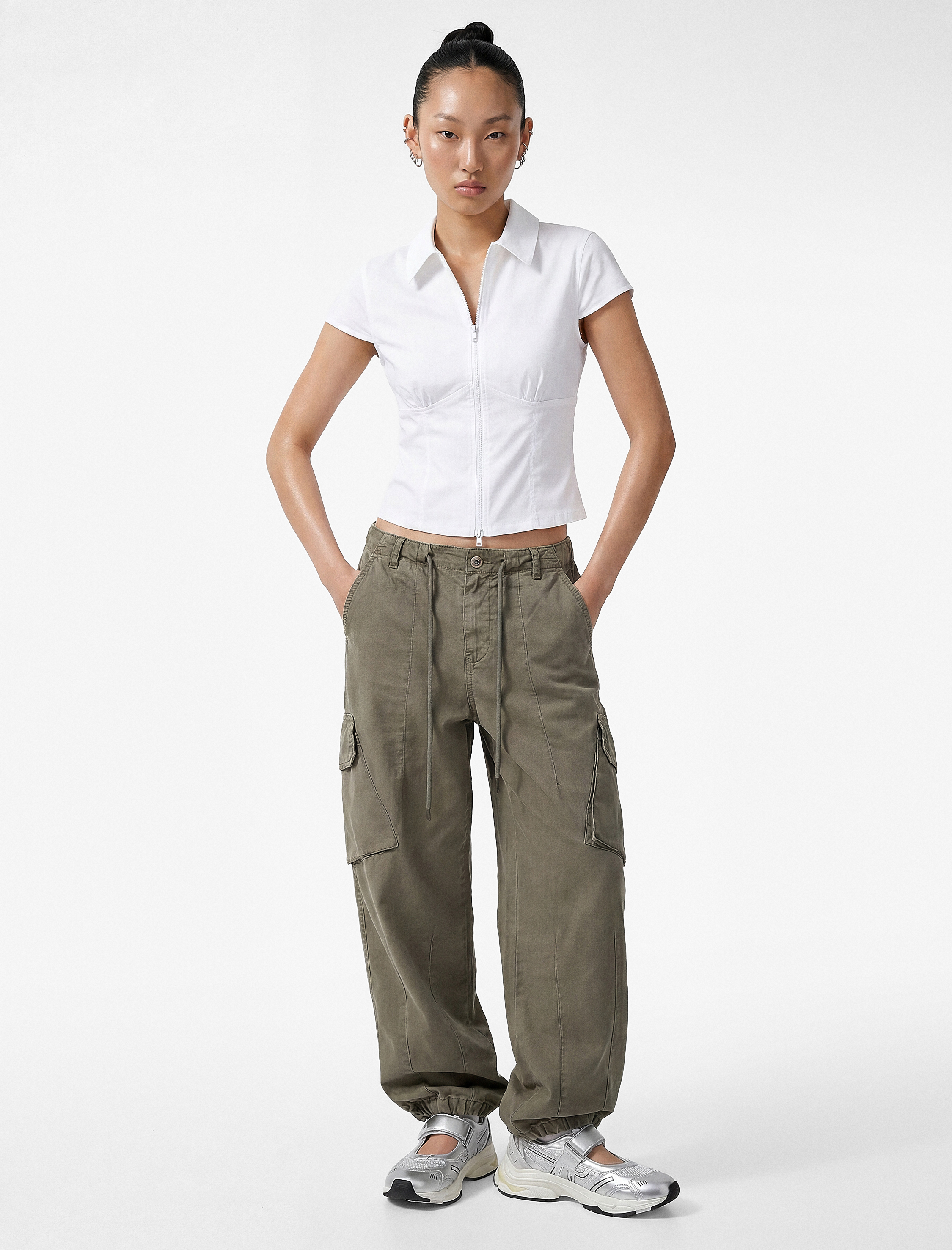   Slim Fit Kısa Kollu Klasik Yaka Fermuarlı Crop Gömlek