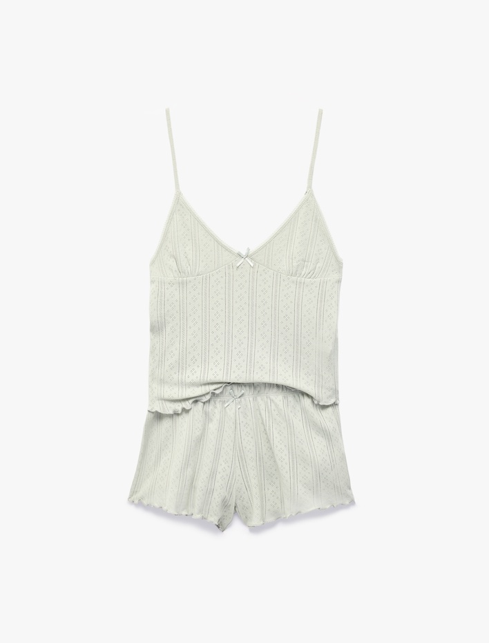  Fiyonk Detaylı Dokulu Pamuklu Askılı Şortlu Pijama Takımı
