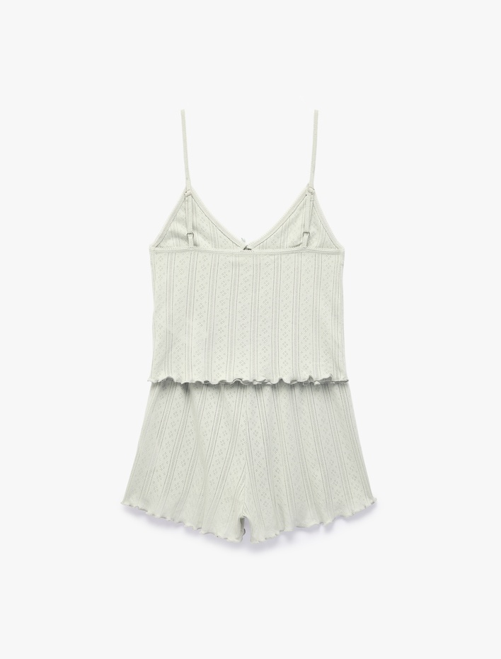  Fiyonk Detaylı Dokulu Pamuklu Askılı Şortlu Pijama Takımı