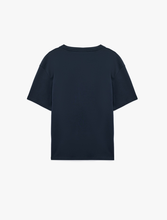  Pamuklu Bisiklet Yaka Kısa Kollu Basic Oversize Tişört
