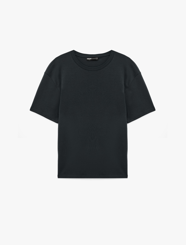  Pamuklu Bisiklet Yaka Kısa Kollu Basic Oversize Tişört