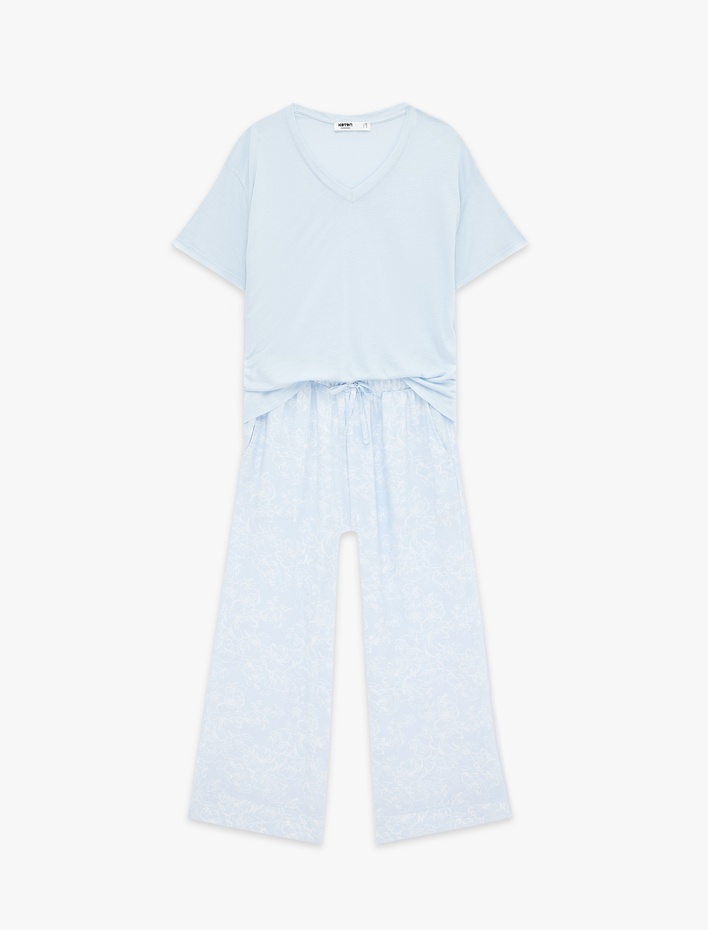  Viskon Kumaş Rahat Kesim V Yaka Kısa Kollu Pijama Takımı