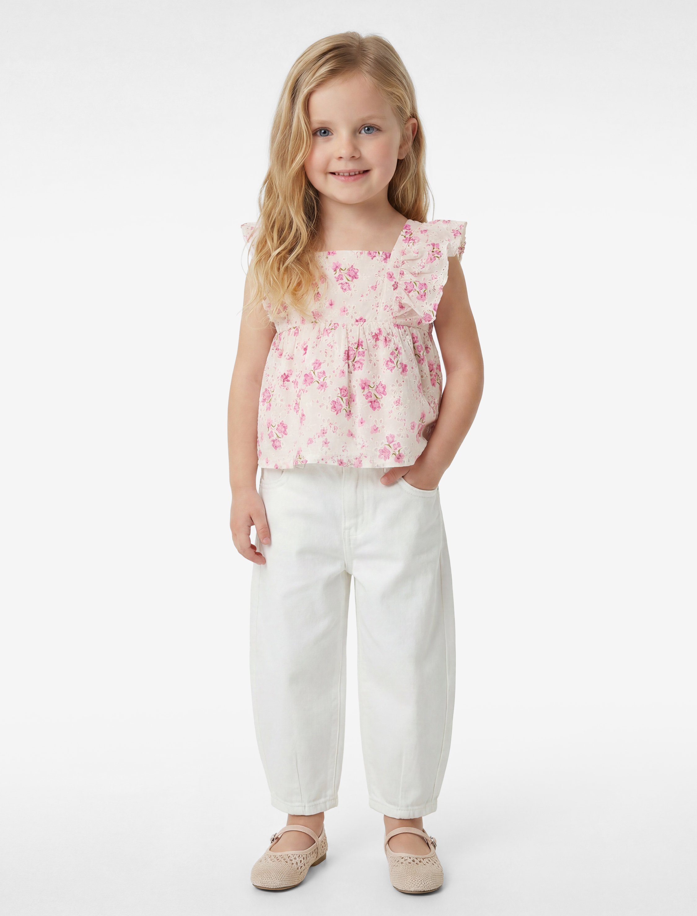  Kız Bebek Pamuklu Brodeli Kare Yaka Kolsuz Çiçekli Bluz