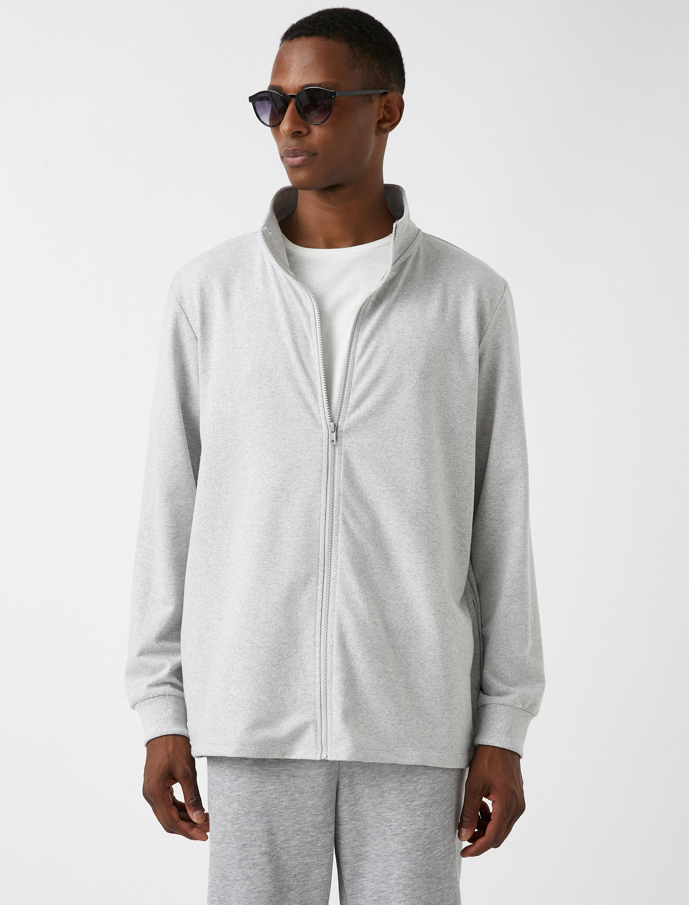   Fermuarlı Dik Yaka Sweatshirt