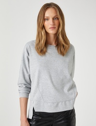 Yırtmaç Detaylı Sweatshirt Yuvarlak Yaka