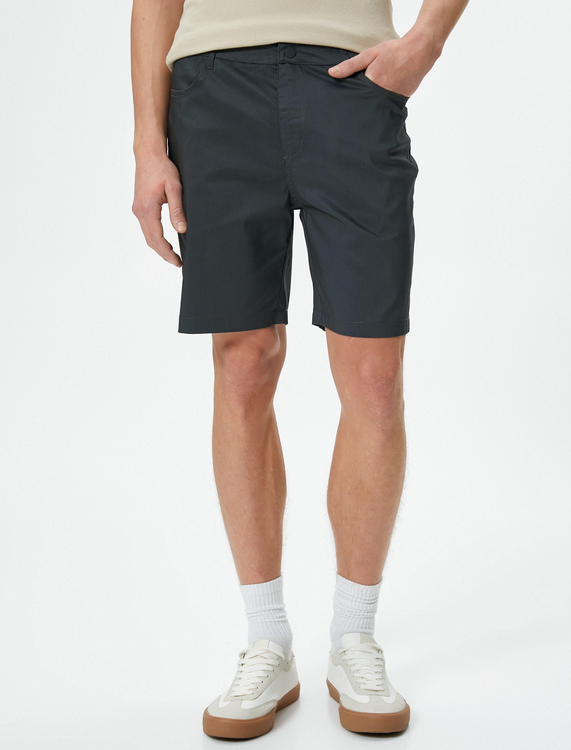   Kumaş Şort Slim Fit Düğmeli Cep Detaylı