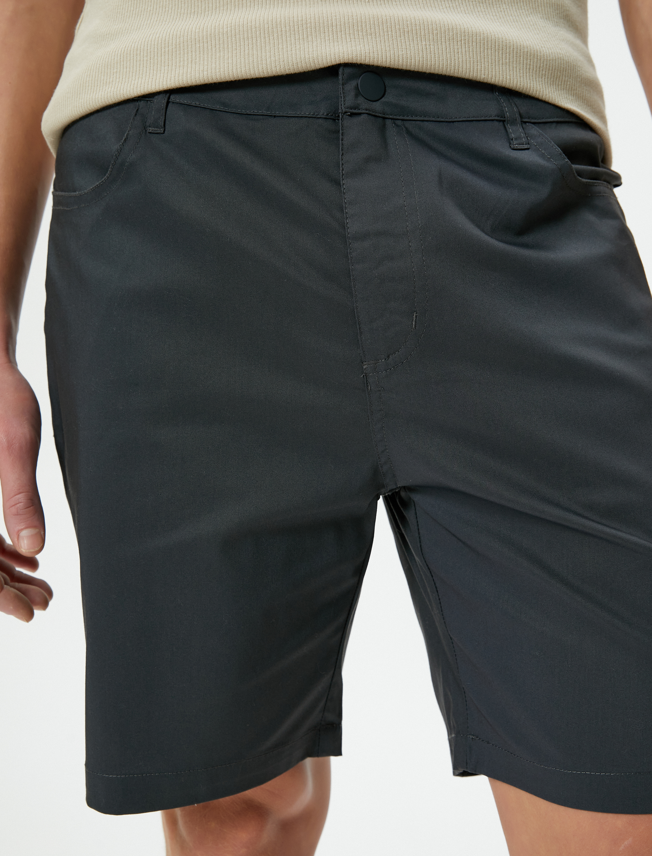   Kumaş Şort Slim Fit Düğmeli Cep Detaylı
