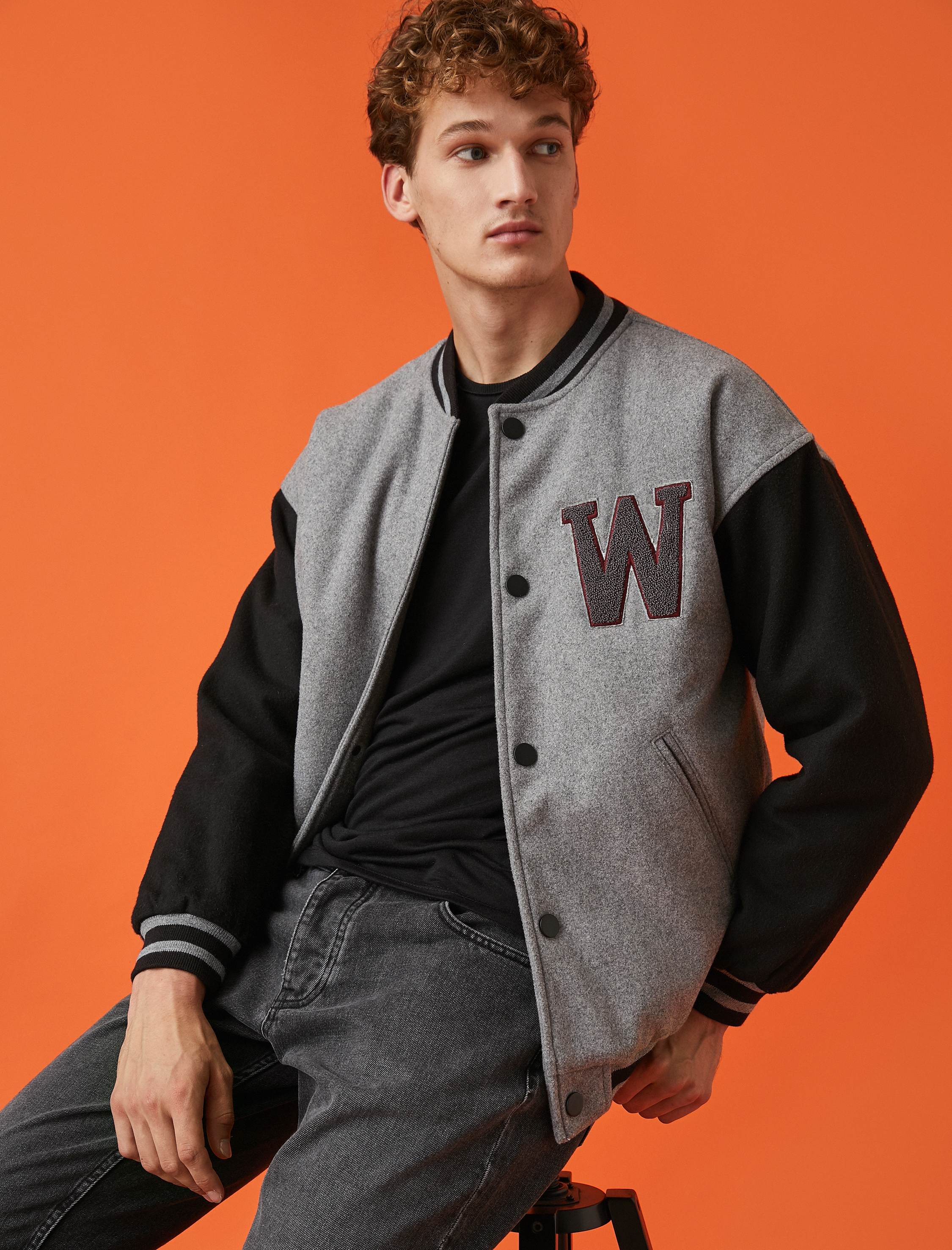   Bomber Kolej Mont