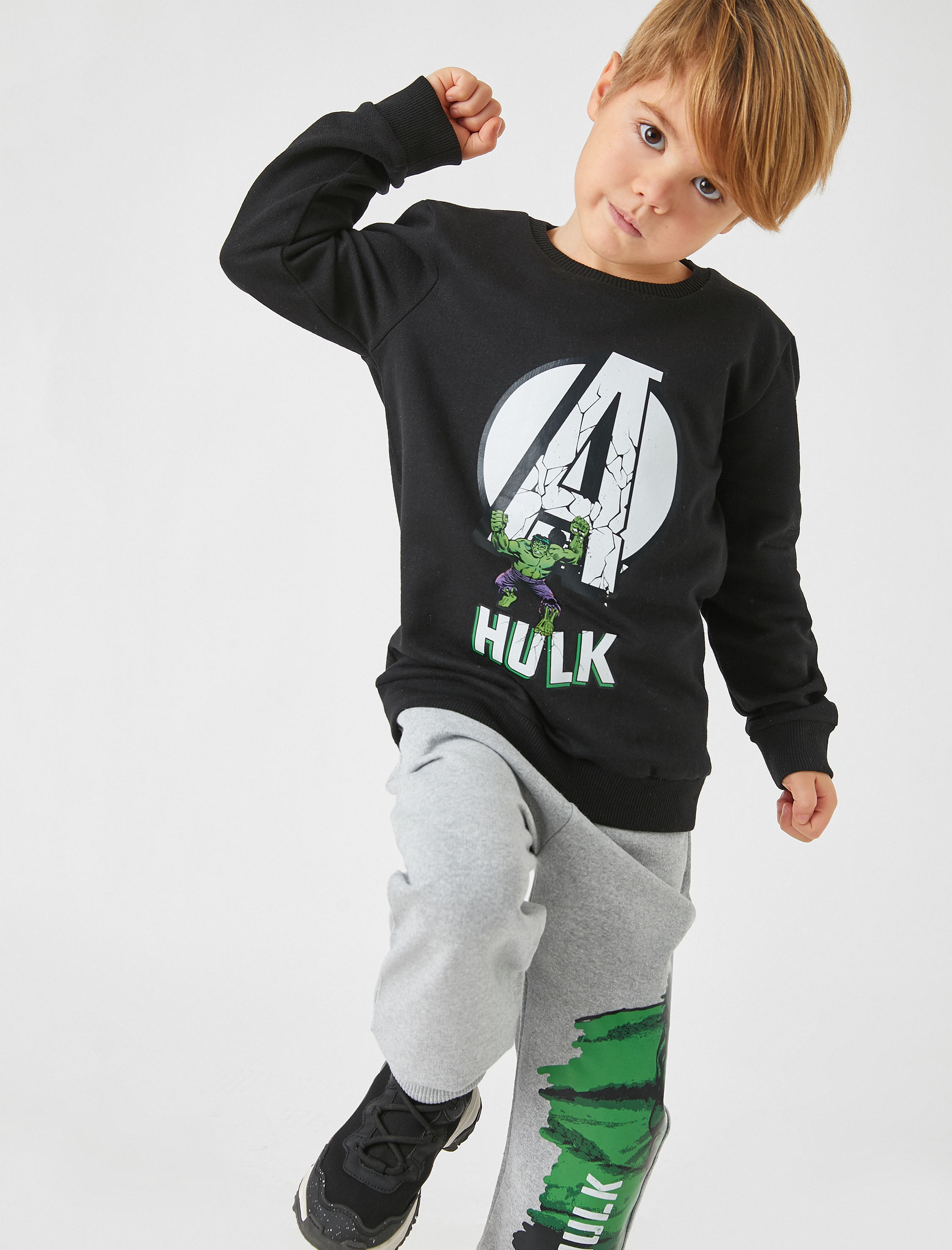  Erkek Çocuk Hulk Lisanslı Baskılı Sweatshirt Uzun Kollu