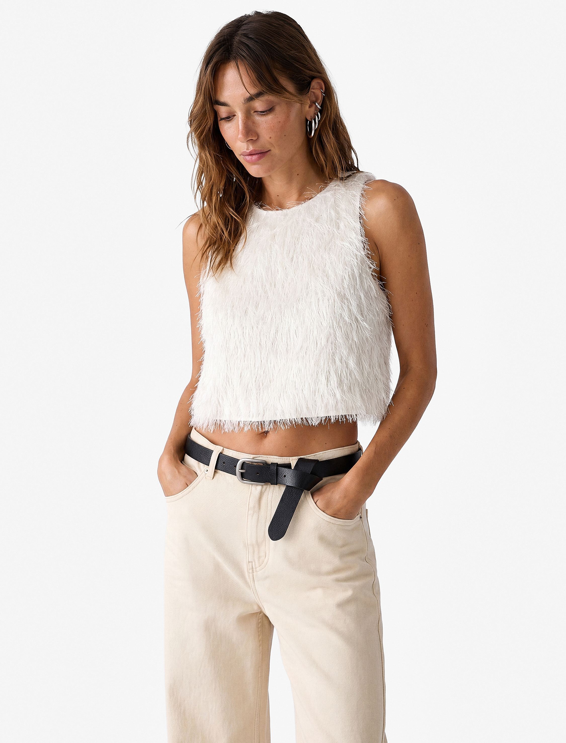   Kolsuz Bisiklet Yaka Püsküllü Crop Bluz
