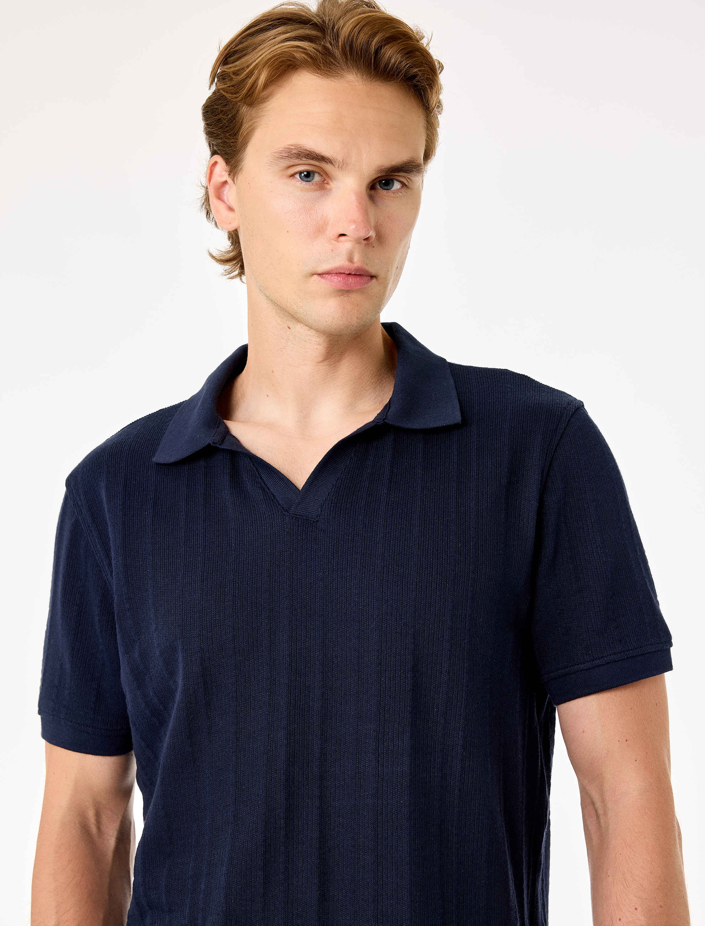   Pamuklu Regular Fit Kısa Kollu Dokulu Polo Yaka Tişört