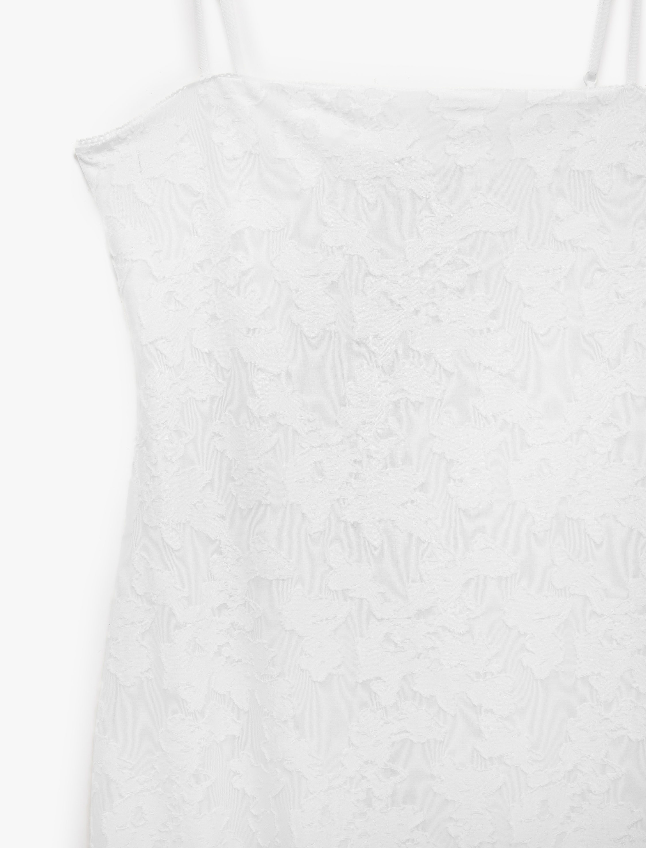   Slim Fit Floral Dantel Dokulu İnce Askılı Midi Elbise
