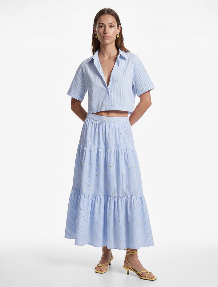  Koton X Sibil Çetinkaya - Kısa Kollu Limon İşleme Detaylı Çizgili Crop Poplin Gömlek