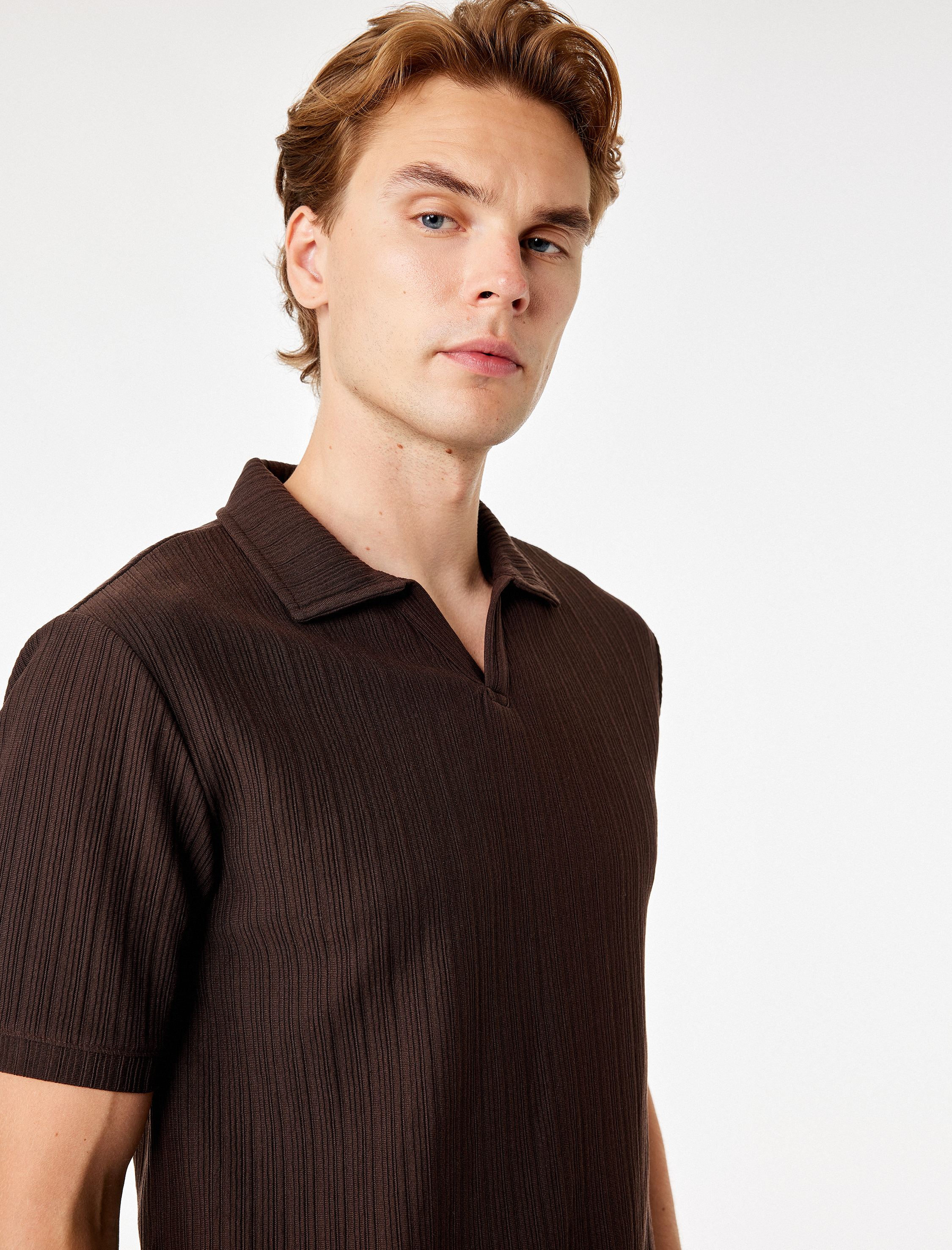   Regular Fit Kısa Kollu Dokulu Polo Yaka Tişört