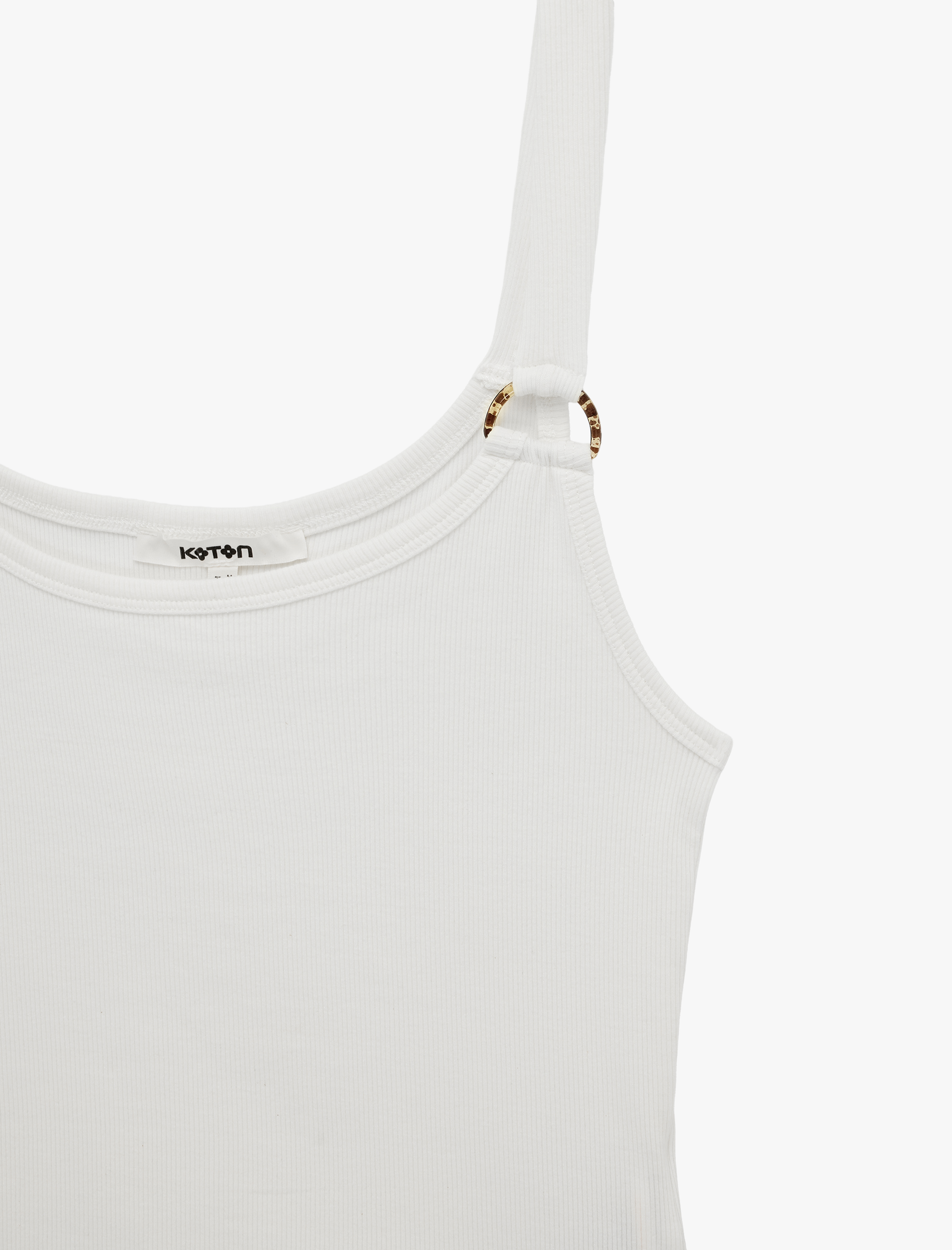   Koton X Şahika Ercümen - Pamuklu Slim Fit U Yaka Halka Detaylı Askılı Atlet Bluz