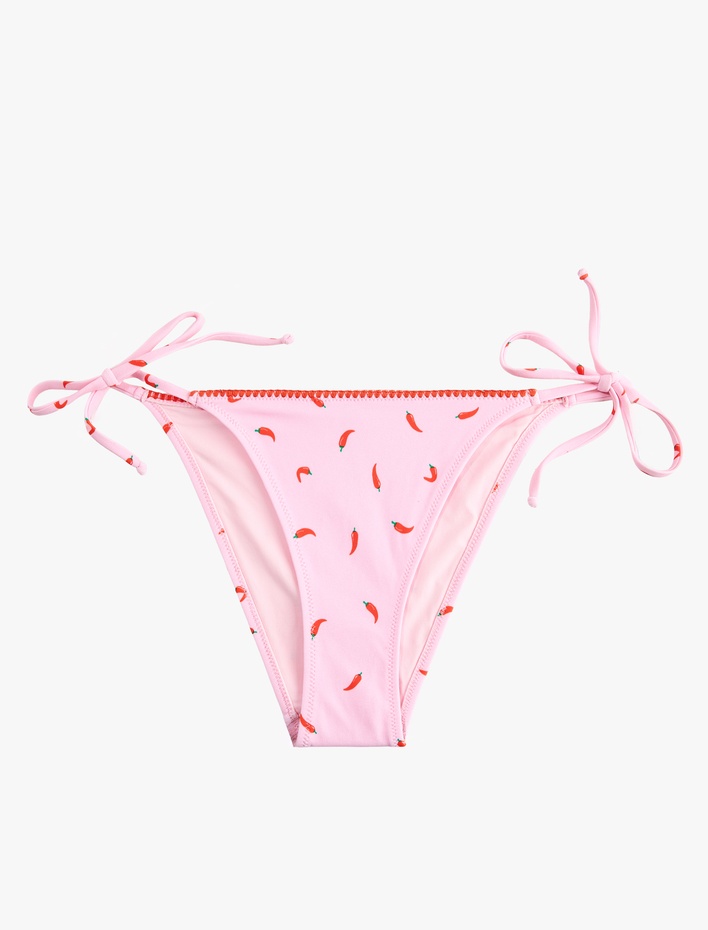  Koton X Sibil Çetinkaya - Kroşe Detaylı Biber Baskılı Yanları İpli Bikini Altı