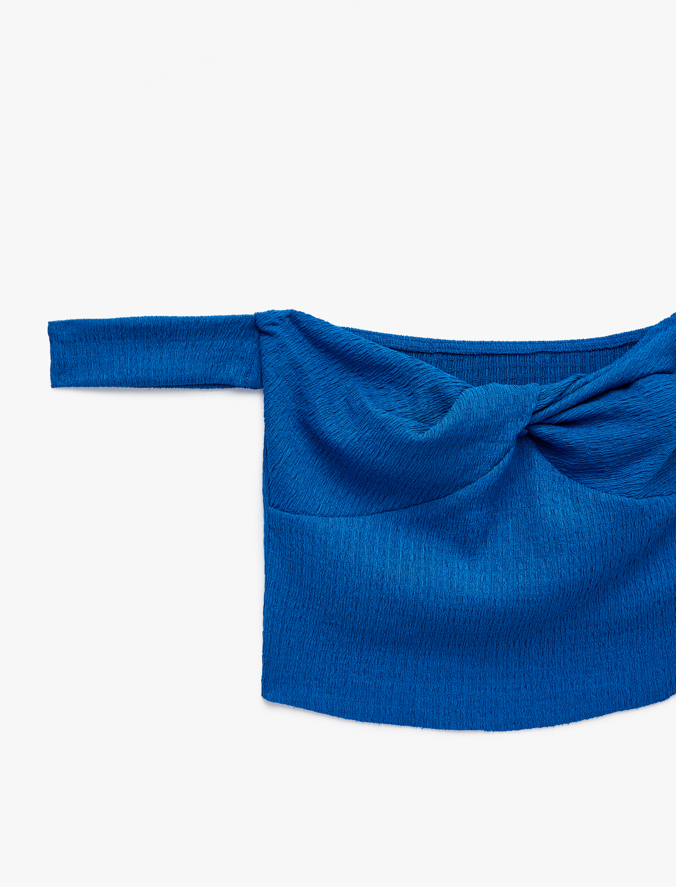   Koton X Şahika Ercümen - Bürümcük Kumaş Kalp Yaka Düğüm Detaylı Omzu Açık Crop Top