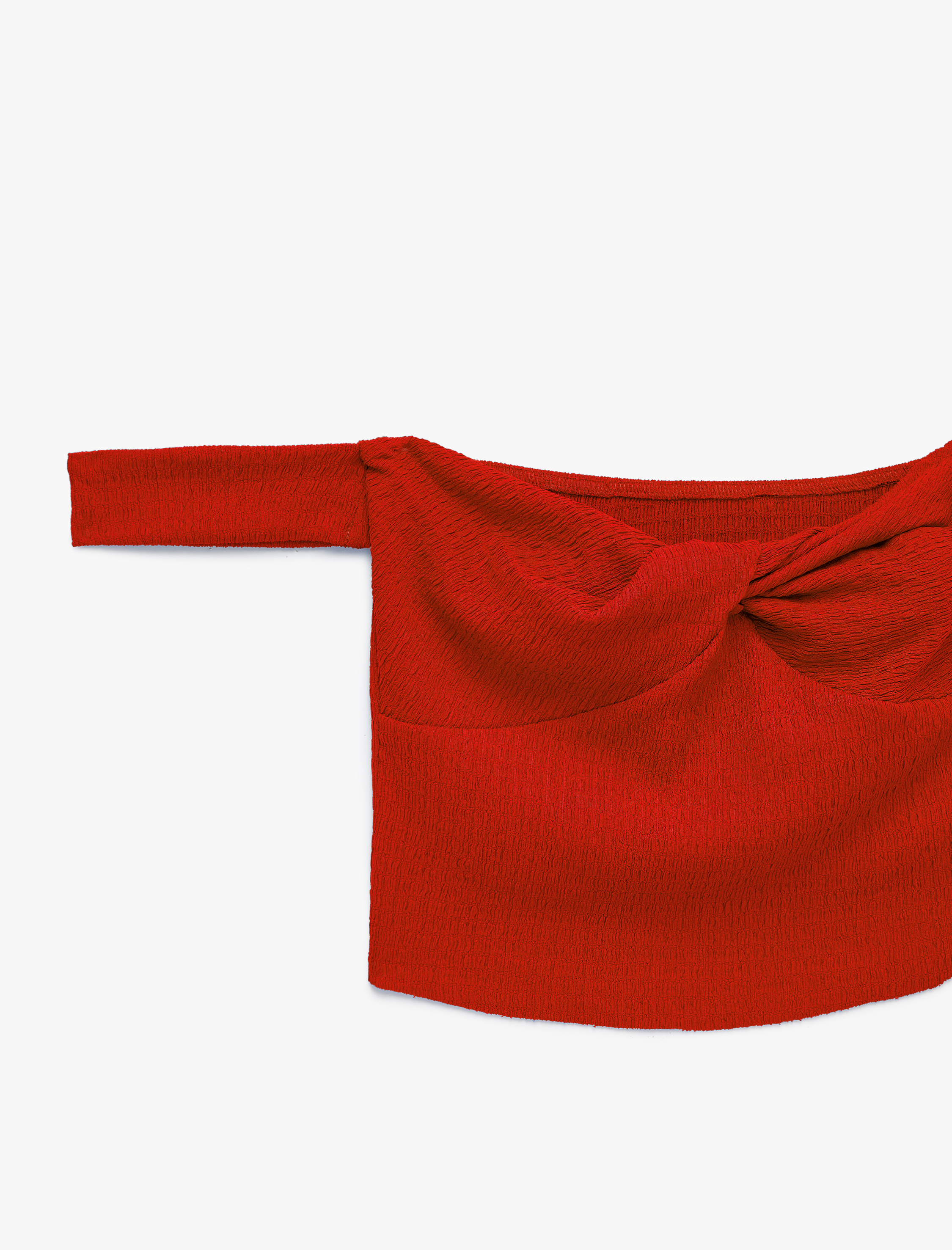  Koton X Şahika Ercümen - Bürümcük Kumaş Kalp Yaka Düğüm Detaylı Omzu Açık Crop Top
