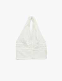Pamuklu Halter Yaka Dantel Detaylı Düğmeli Kolsuz Crop Bluz